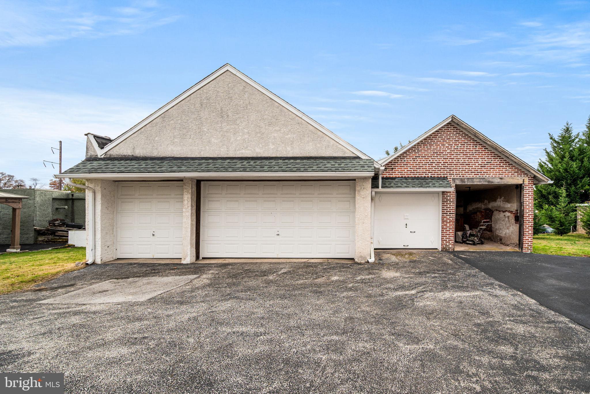 ARDMORE PARK - Residential