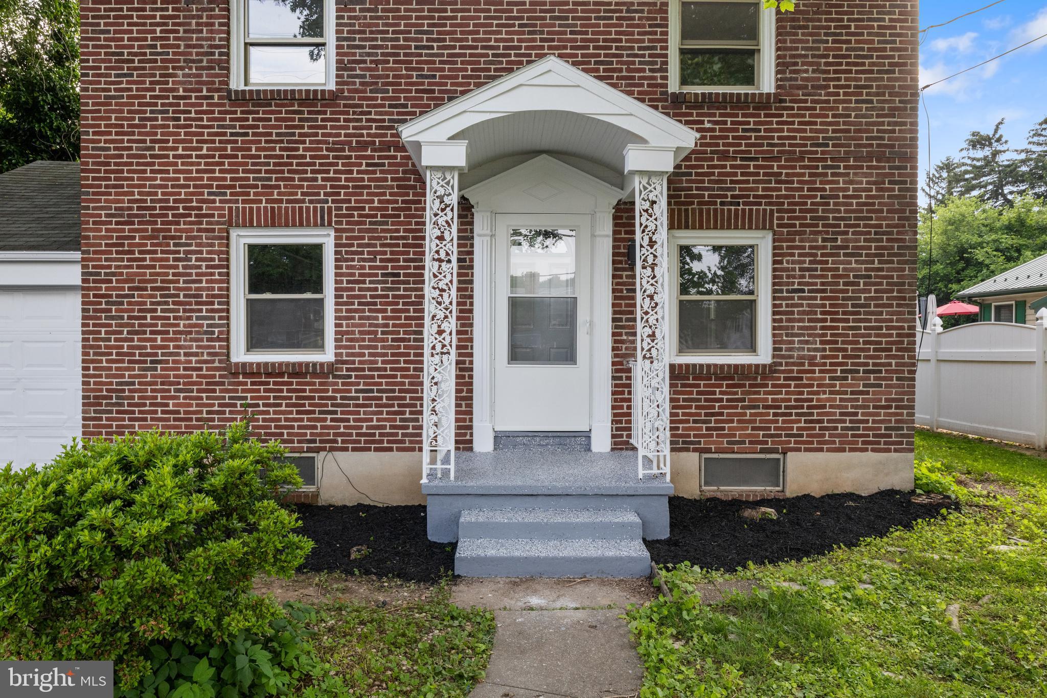 2628 N GEORGE STREET