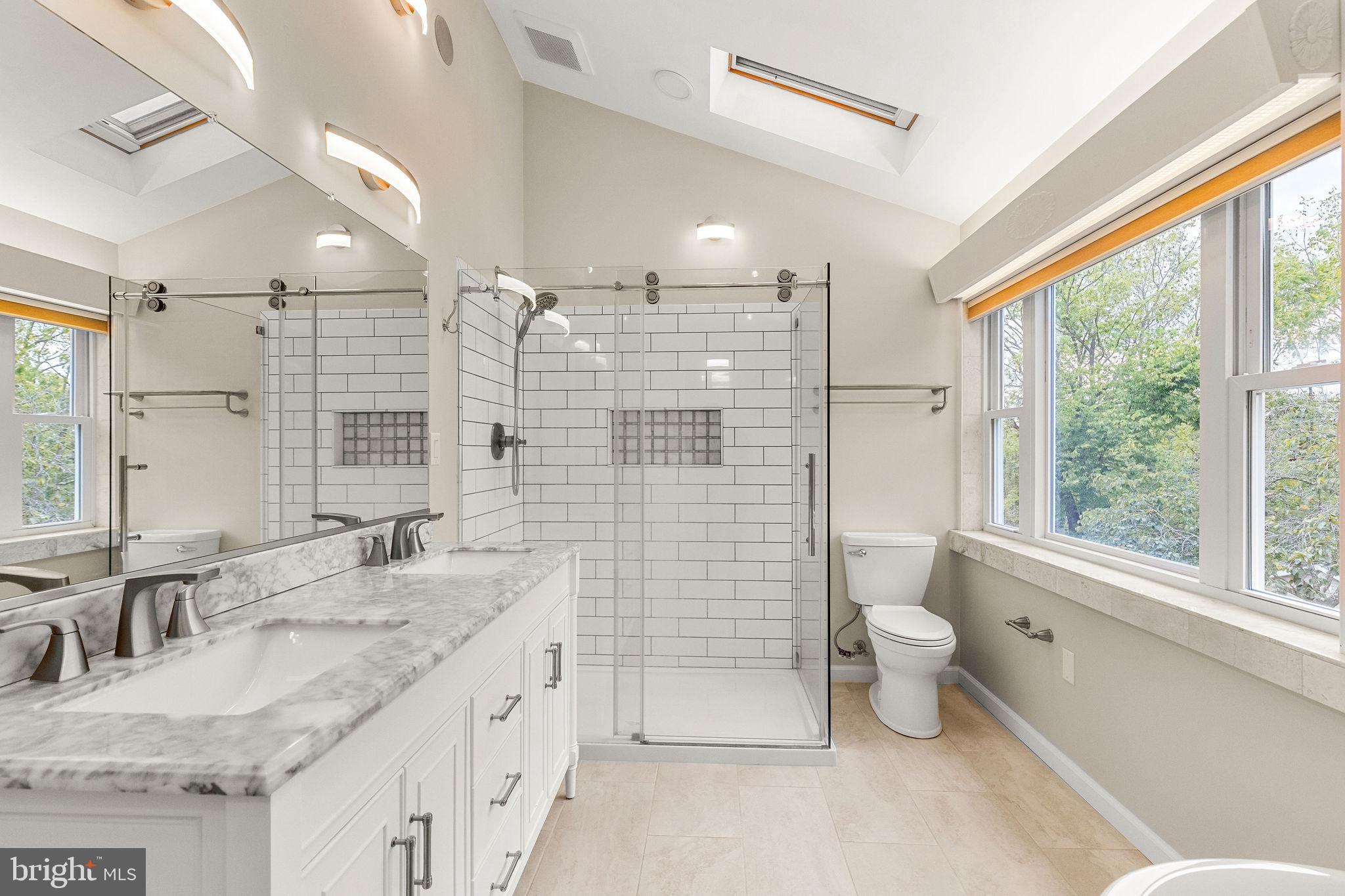 SHEPHERD WEST - Residential