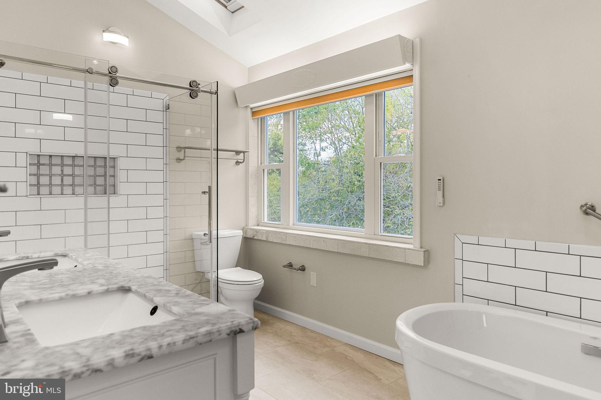 SHEPHERD WEST - Residential