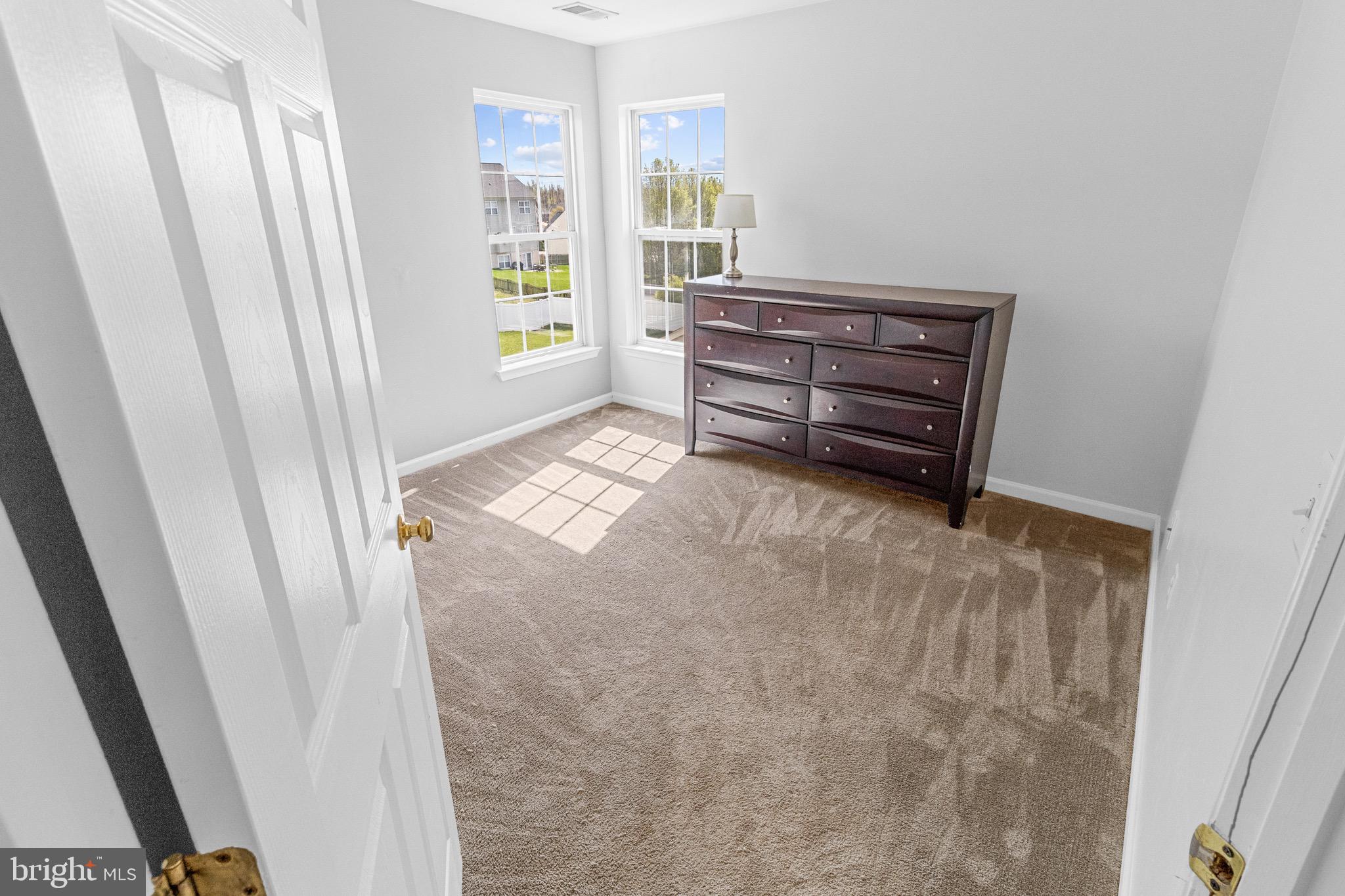 ARCHERS ROCK - Residential