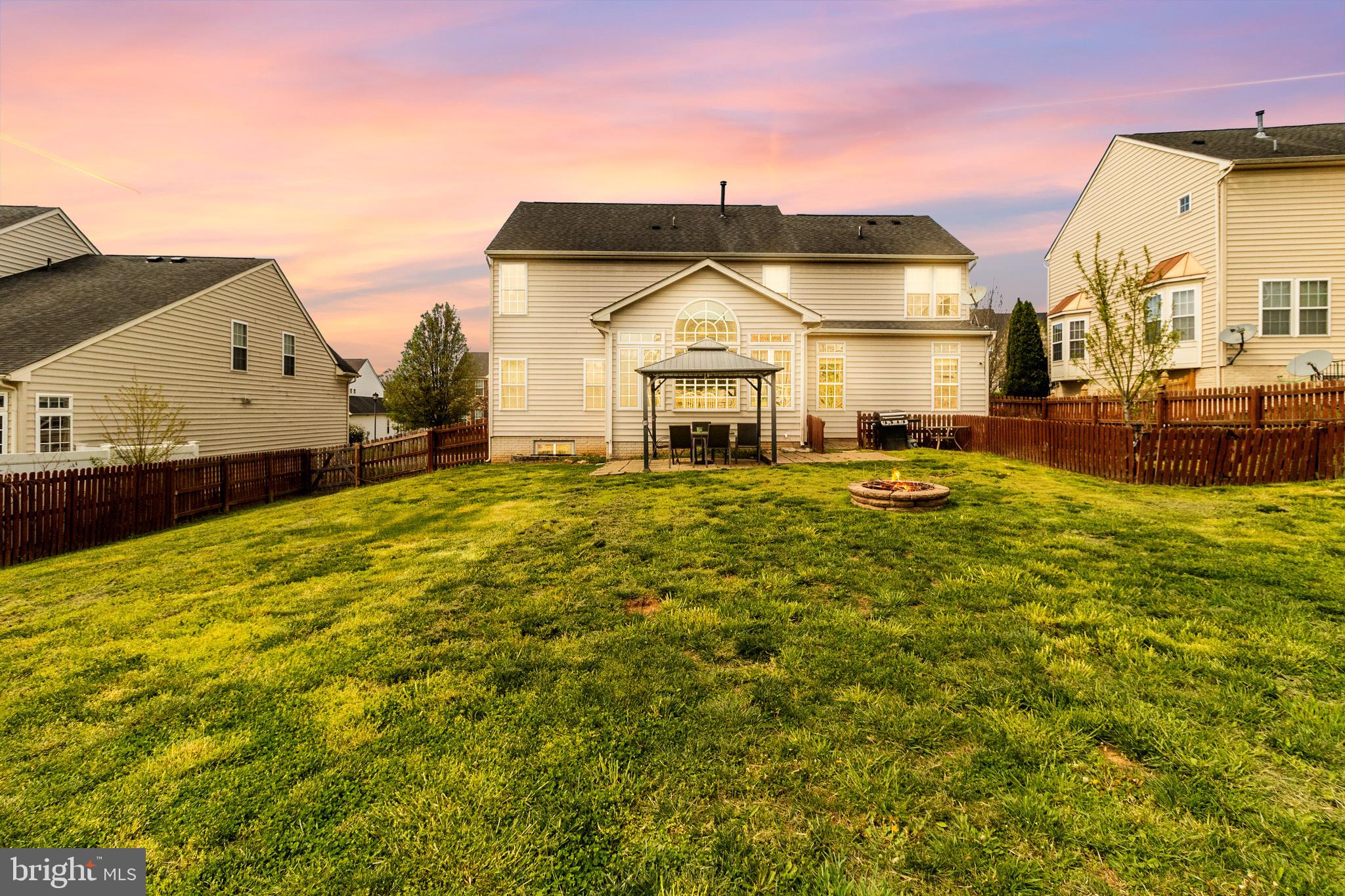 ARCHERS ROCK - Residential