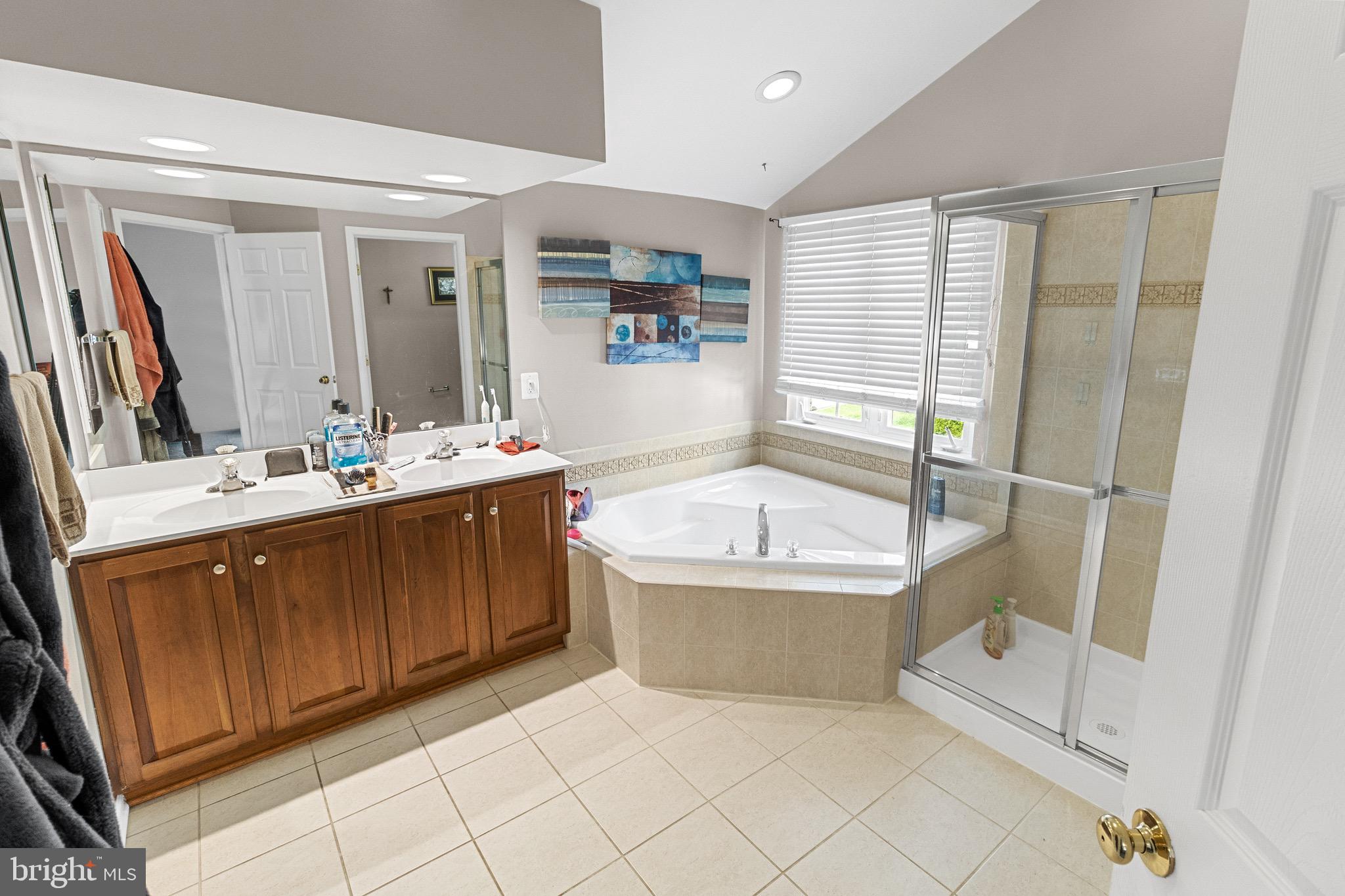 ARCHERS ROCK - Residential