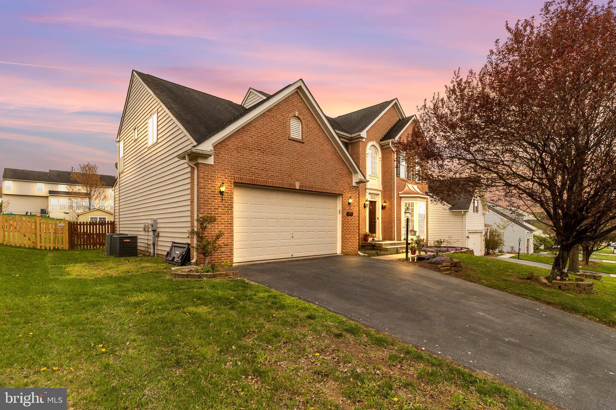 ARCHERS ROCK - Residential