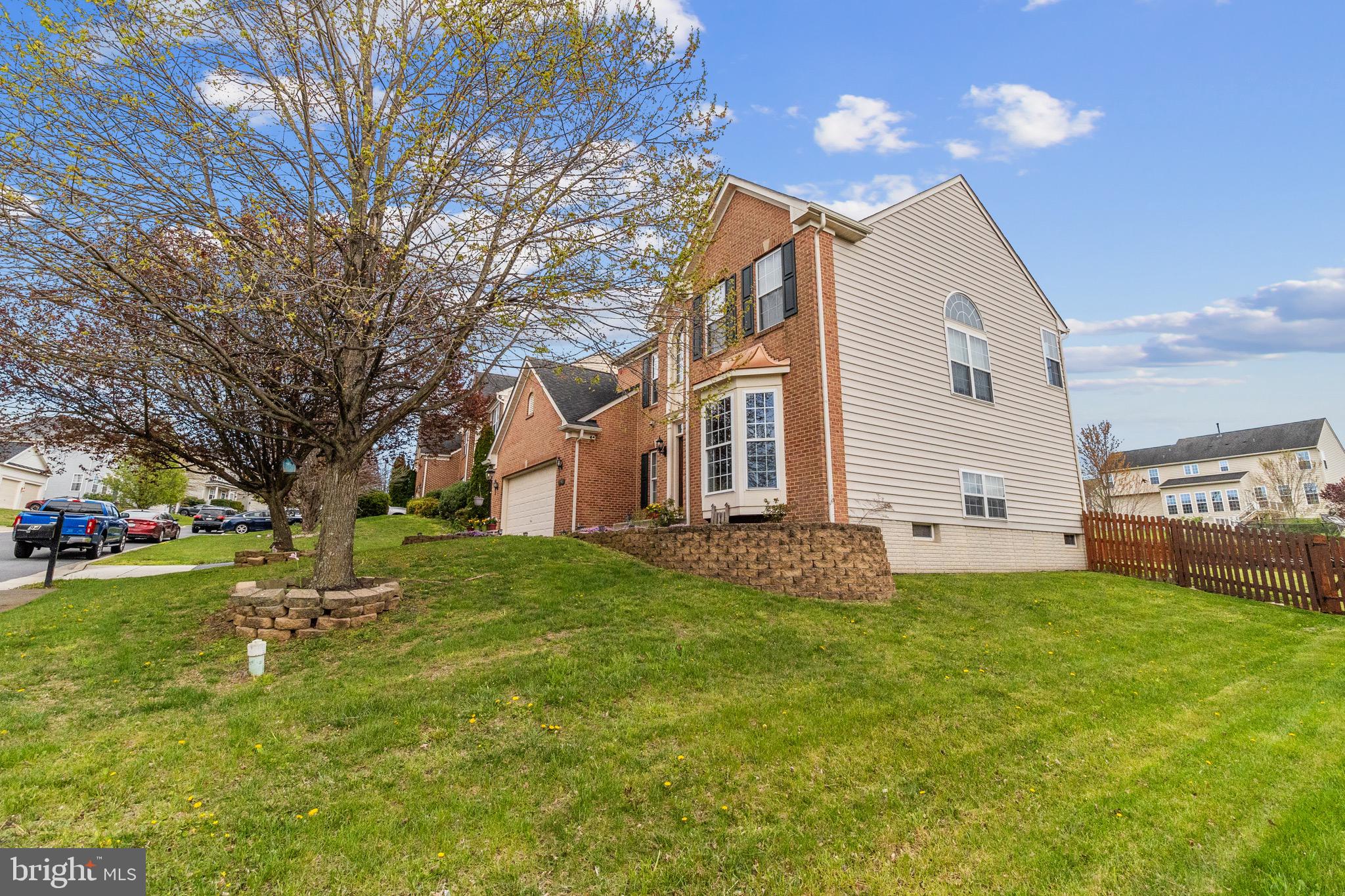 ARCHERS ROCK - Residential