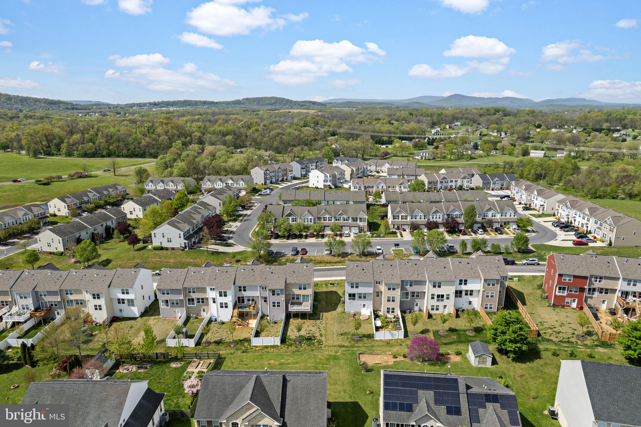 ARCHERS ROCK - Residential