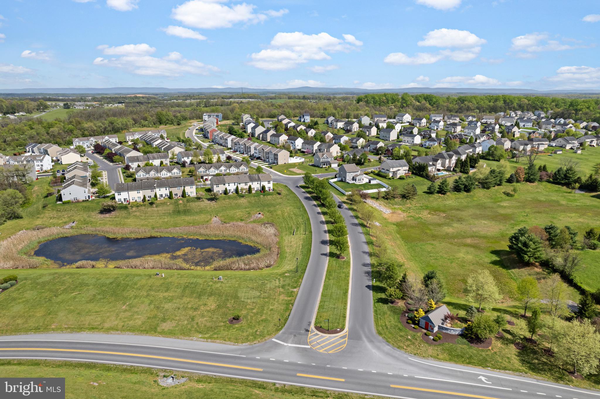 ARCHERS ROCK - Residential