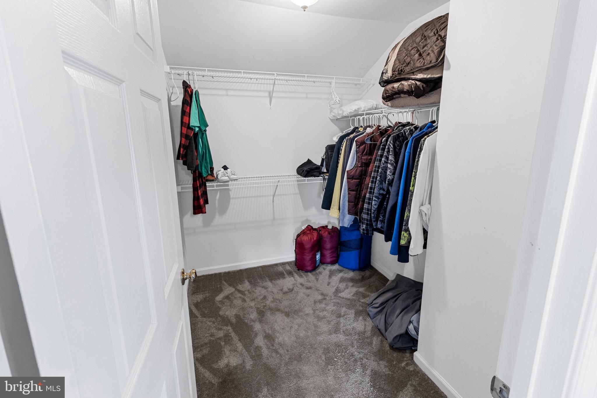 ARCHERS ROCK - Residential