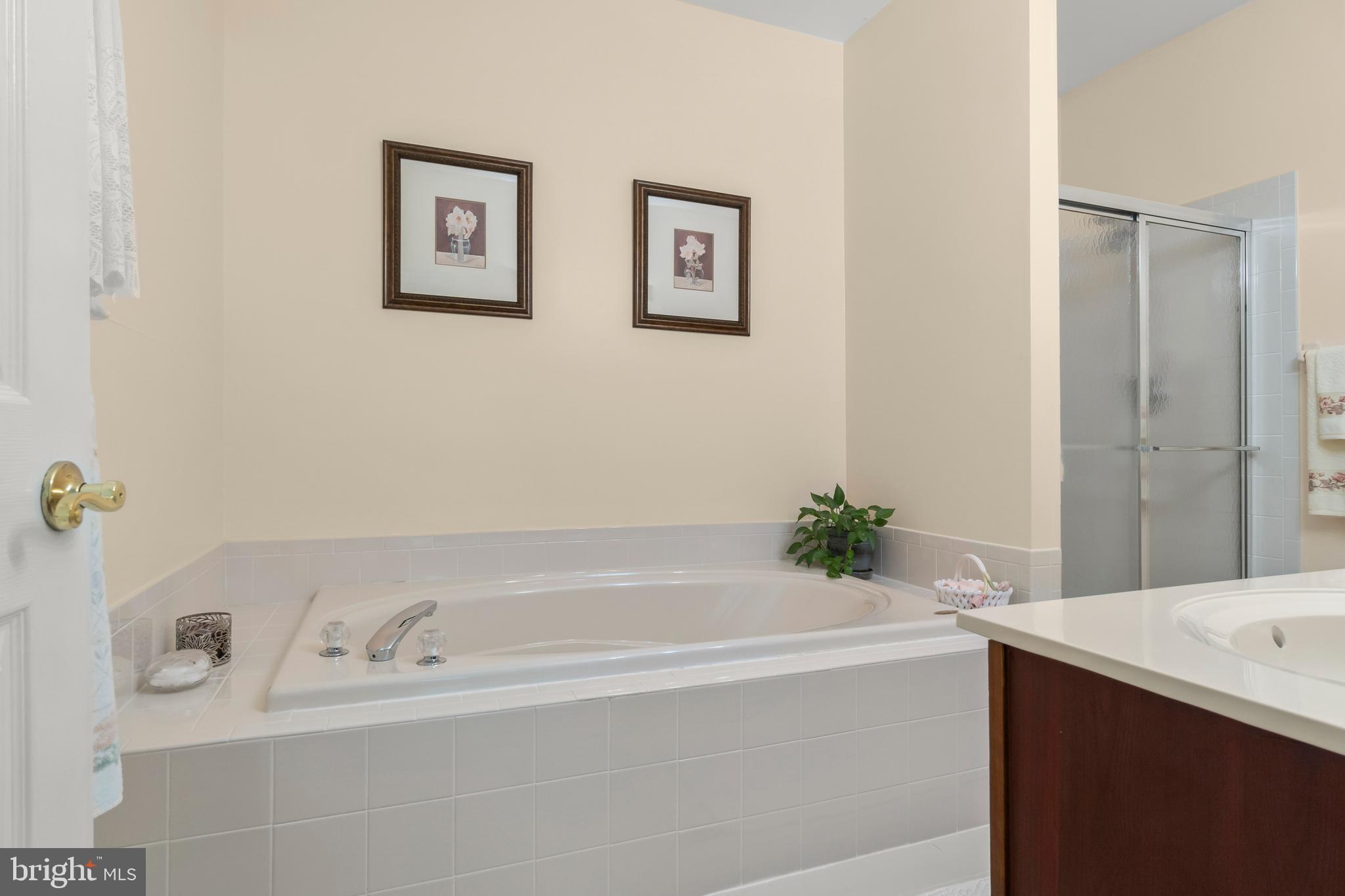 LEISURETOWNE - Residential