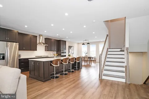 7554 Sawyer Farm Way, McLean, VA MLS: VAFX2235068