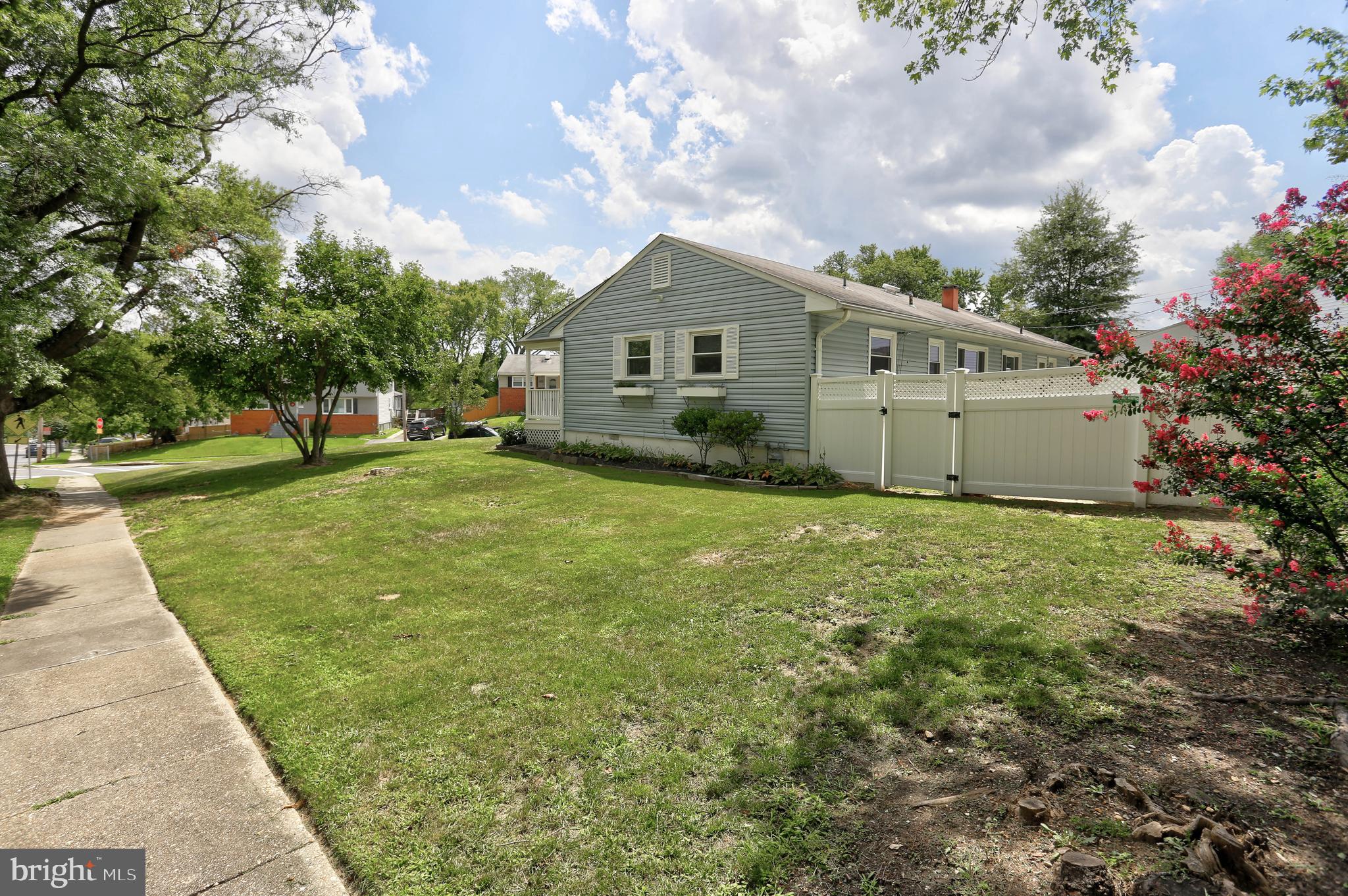 FAIRLAWN - Residential