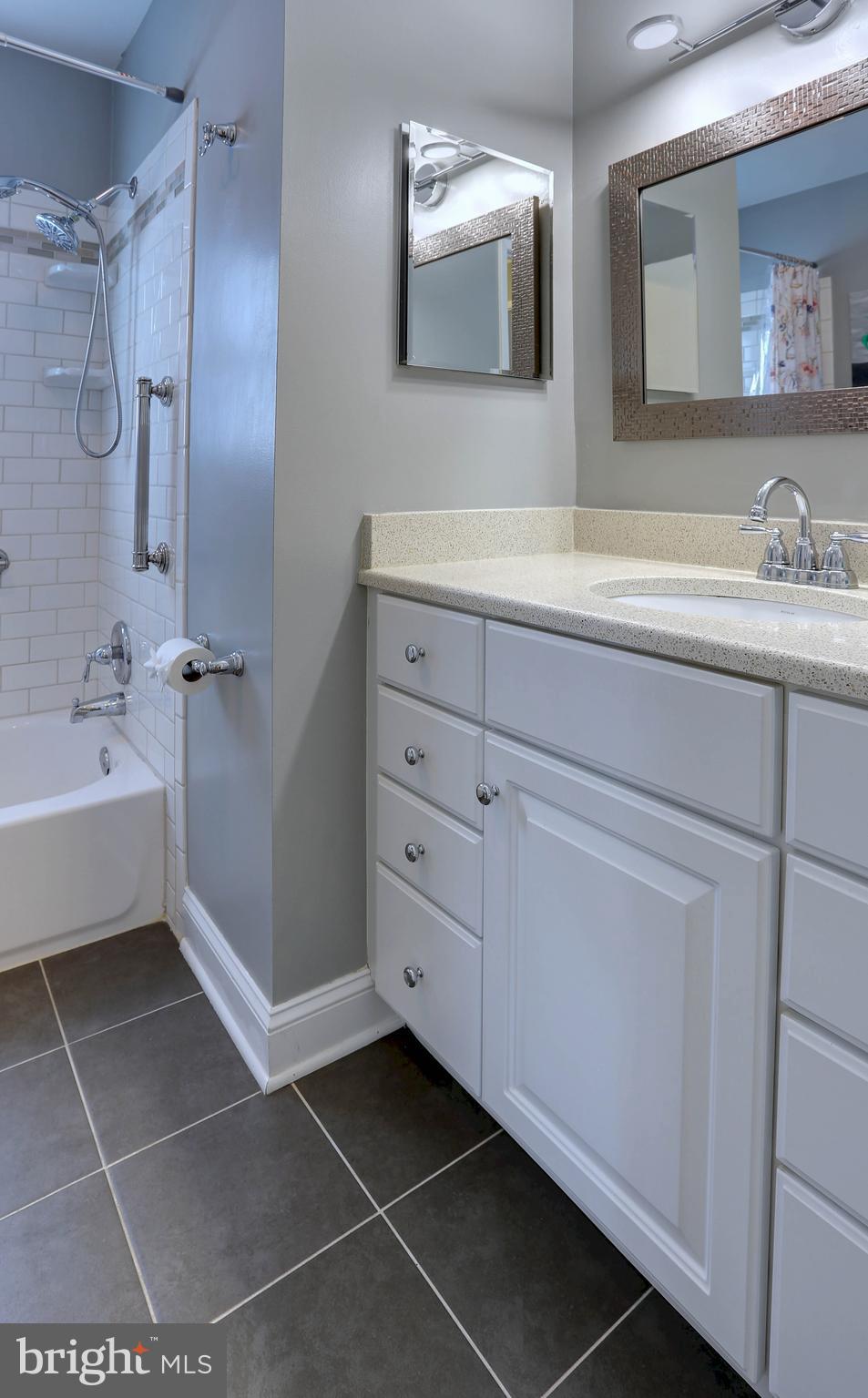 FAIRLAWN - Residential