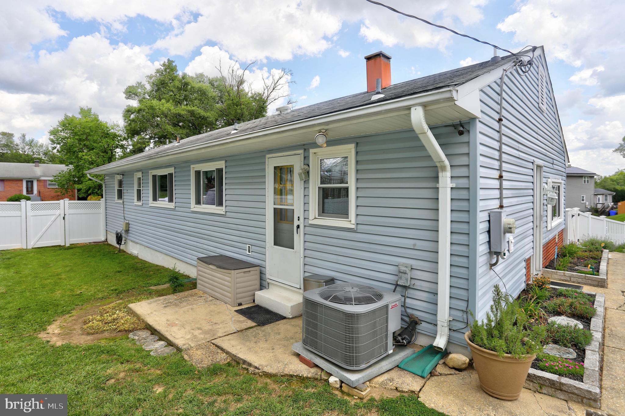 FAIRLAWN - Residential