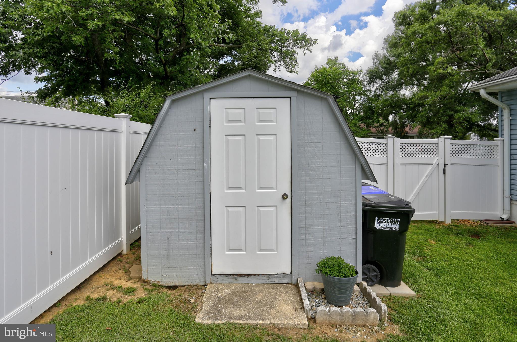 FAIRLAWN - Residential