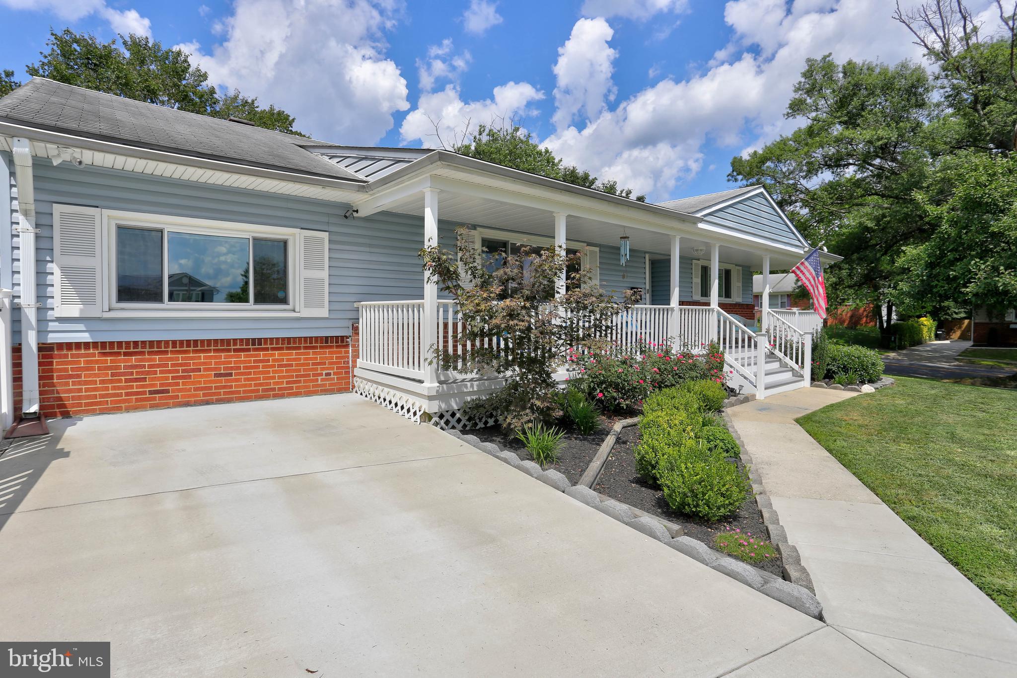 FAIRLAWN - Residential