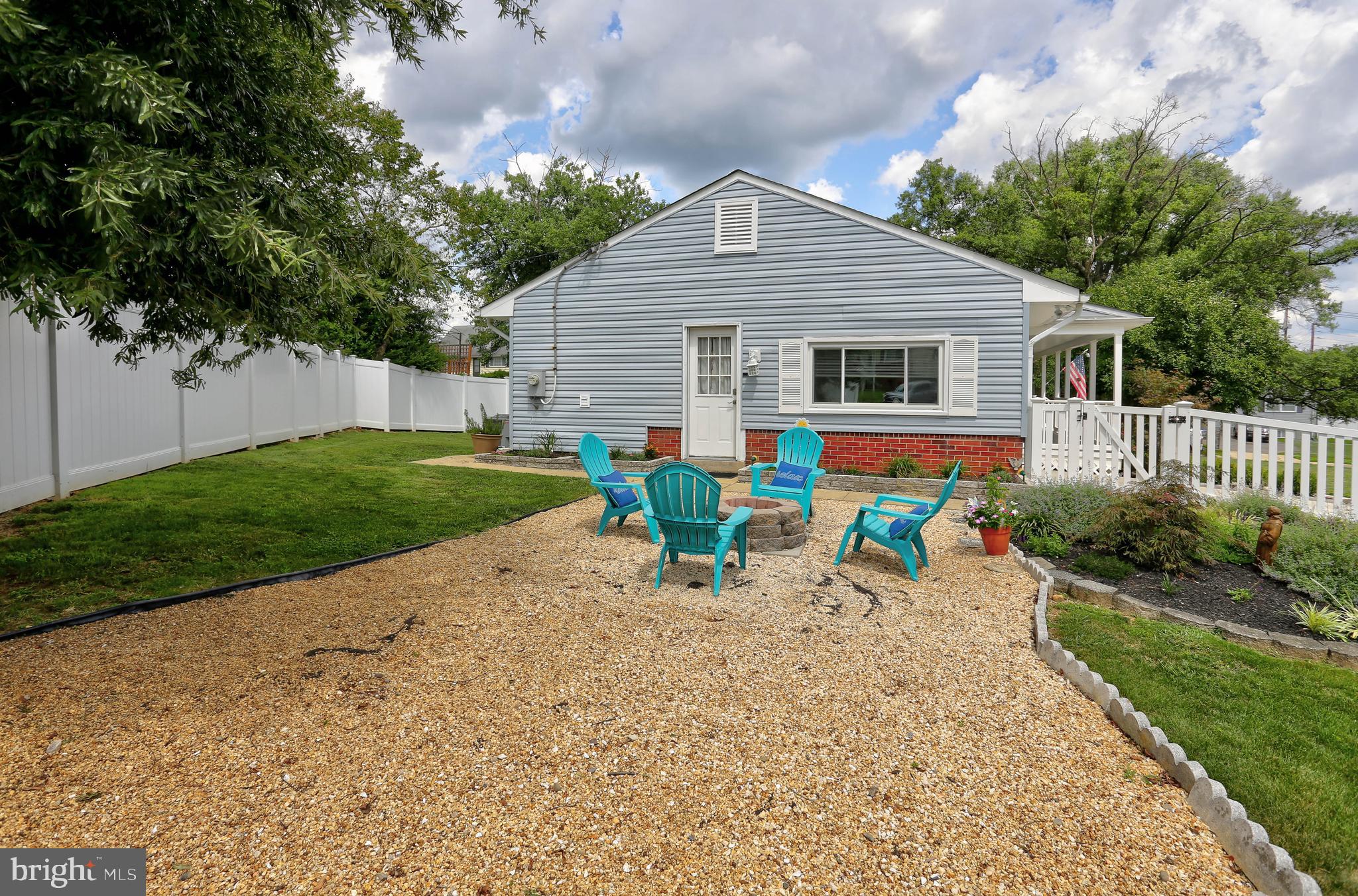 FAIRLAWN - Residential