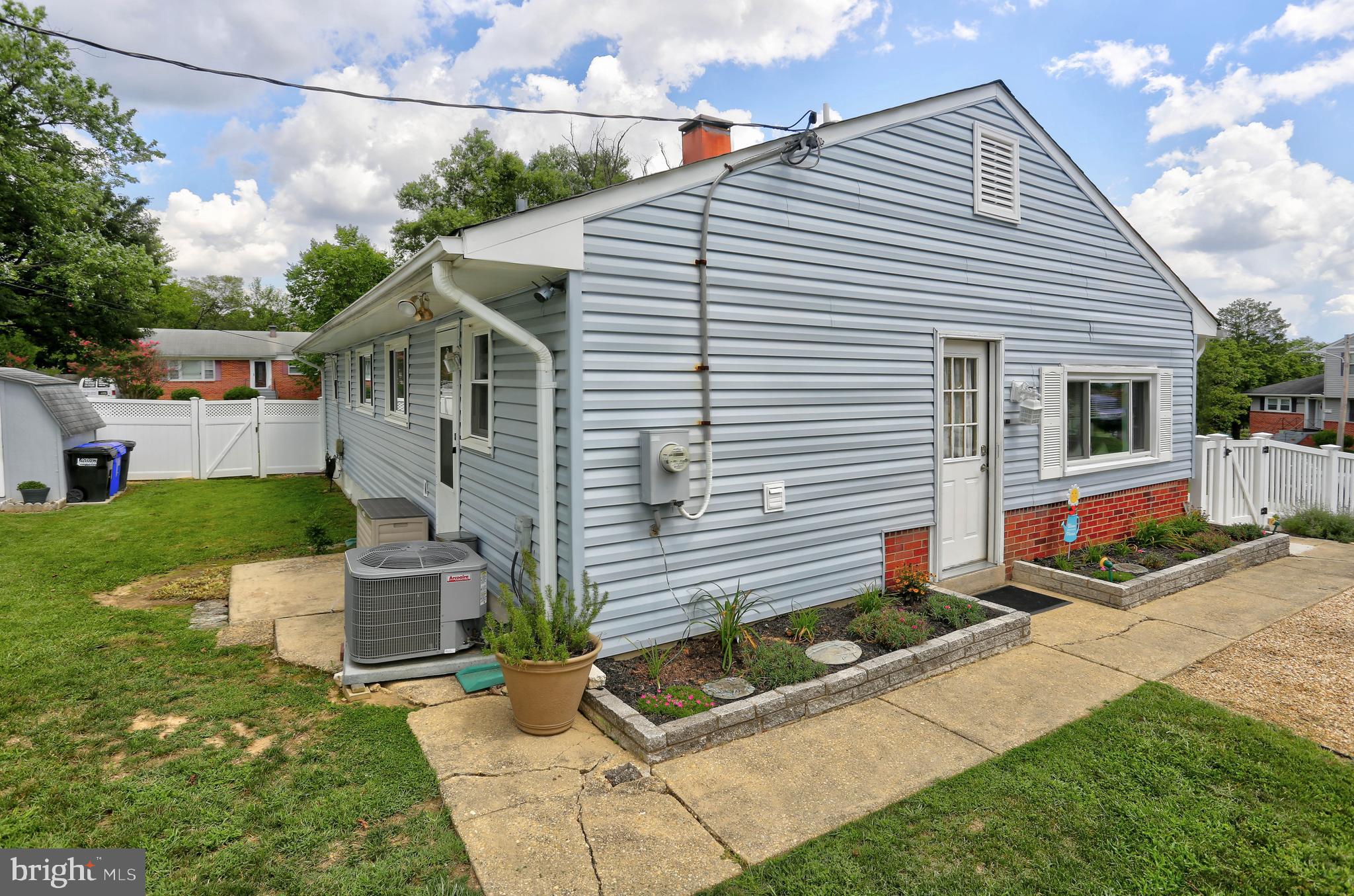 FAIRLAWN - Residential