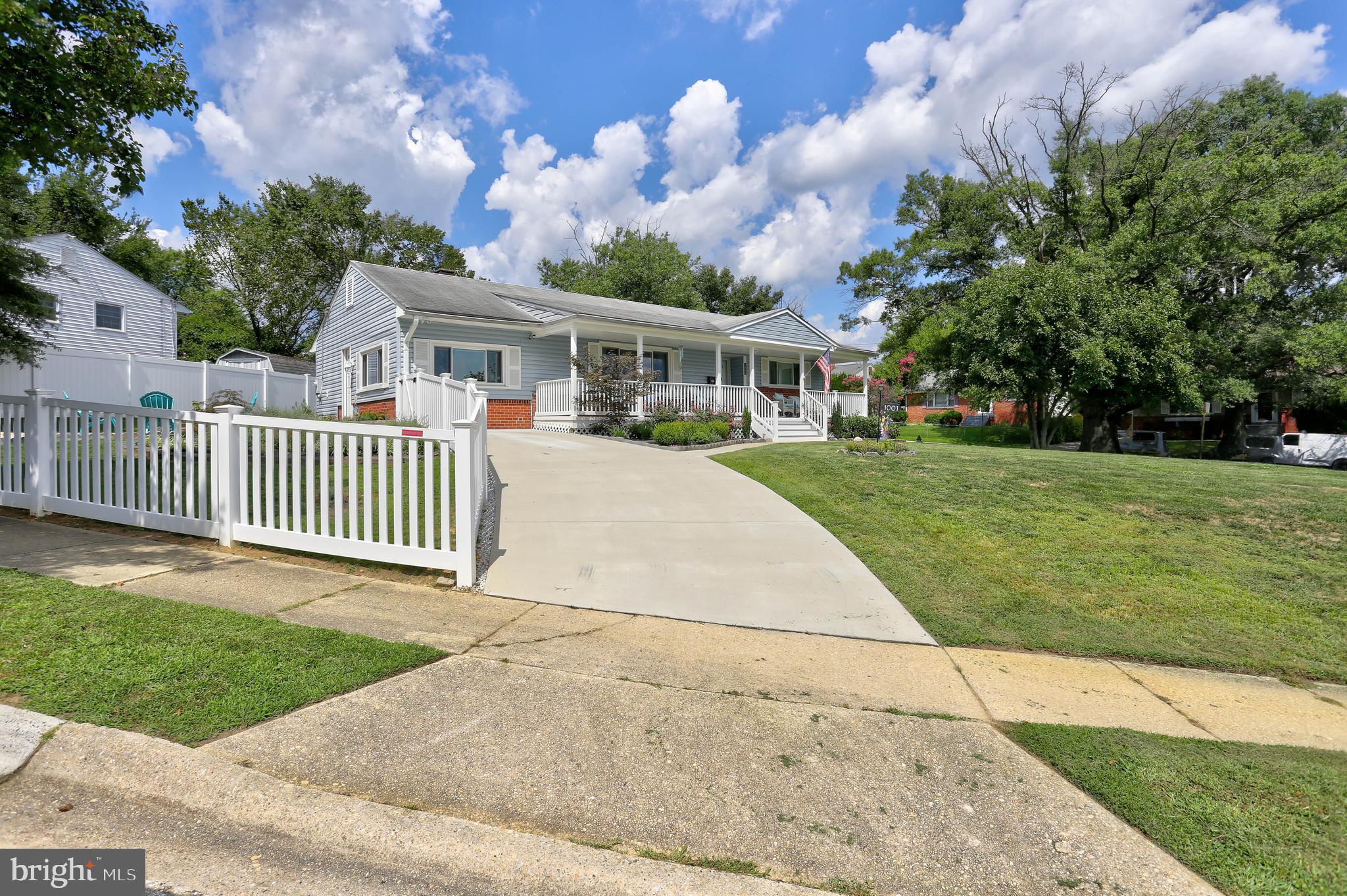 FAIRLAWN - Residential