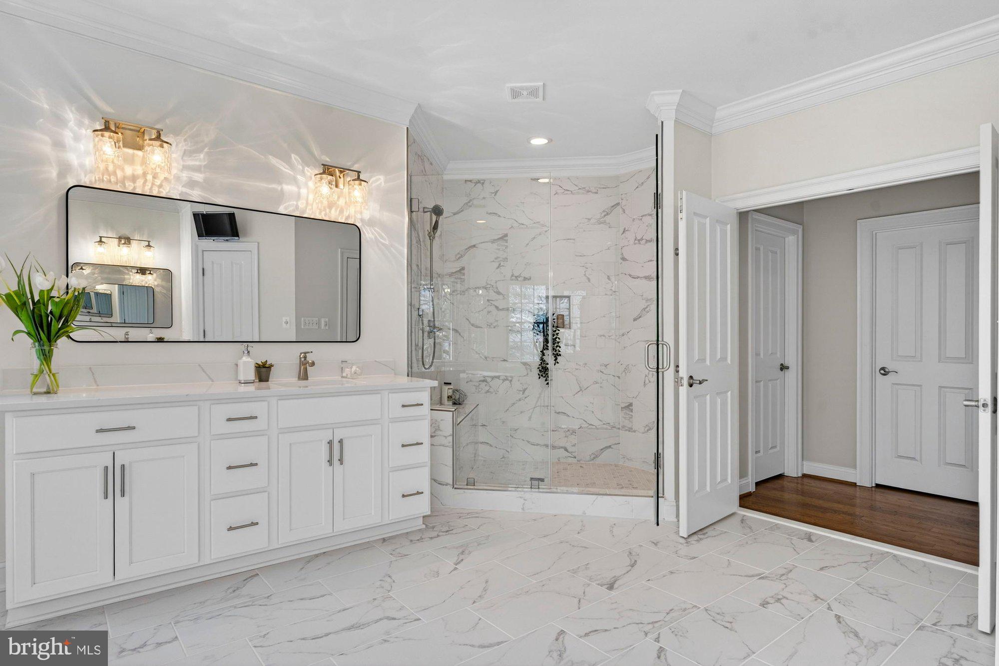 VINTAGE CREST - Residential