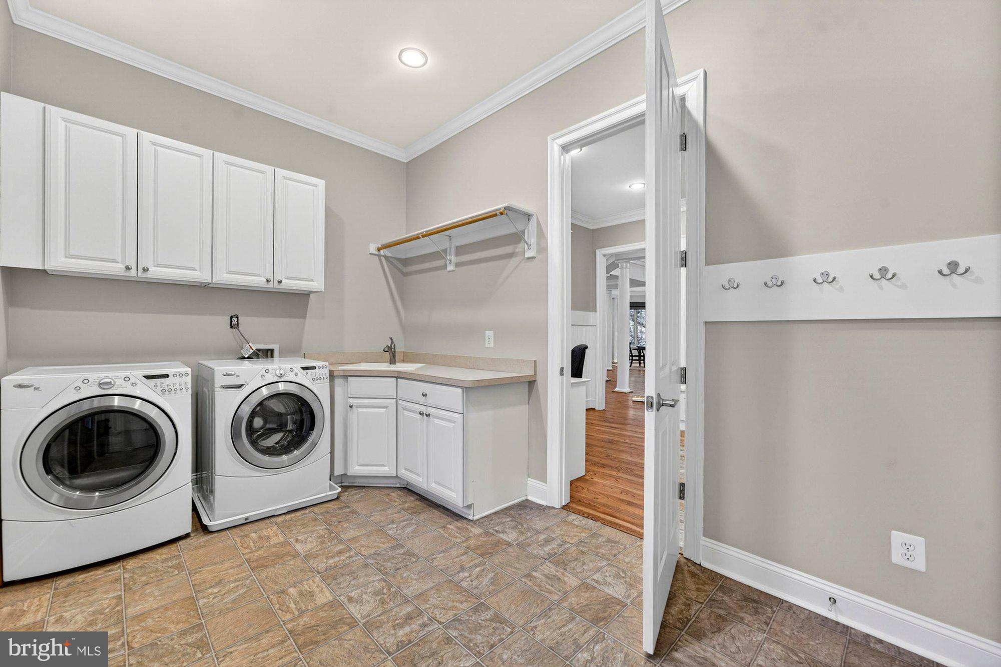 VINTAGE CREST - Residential