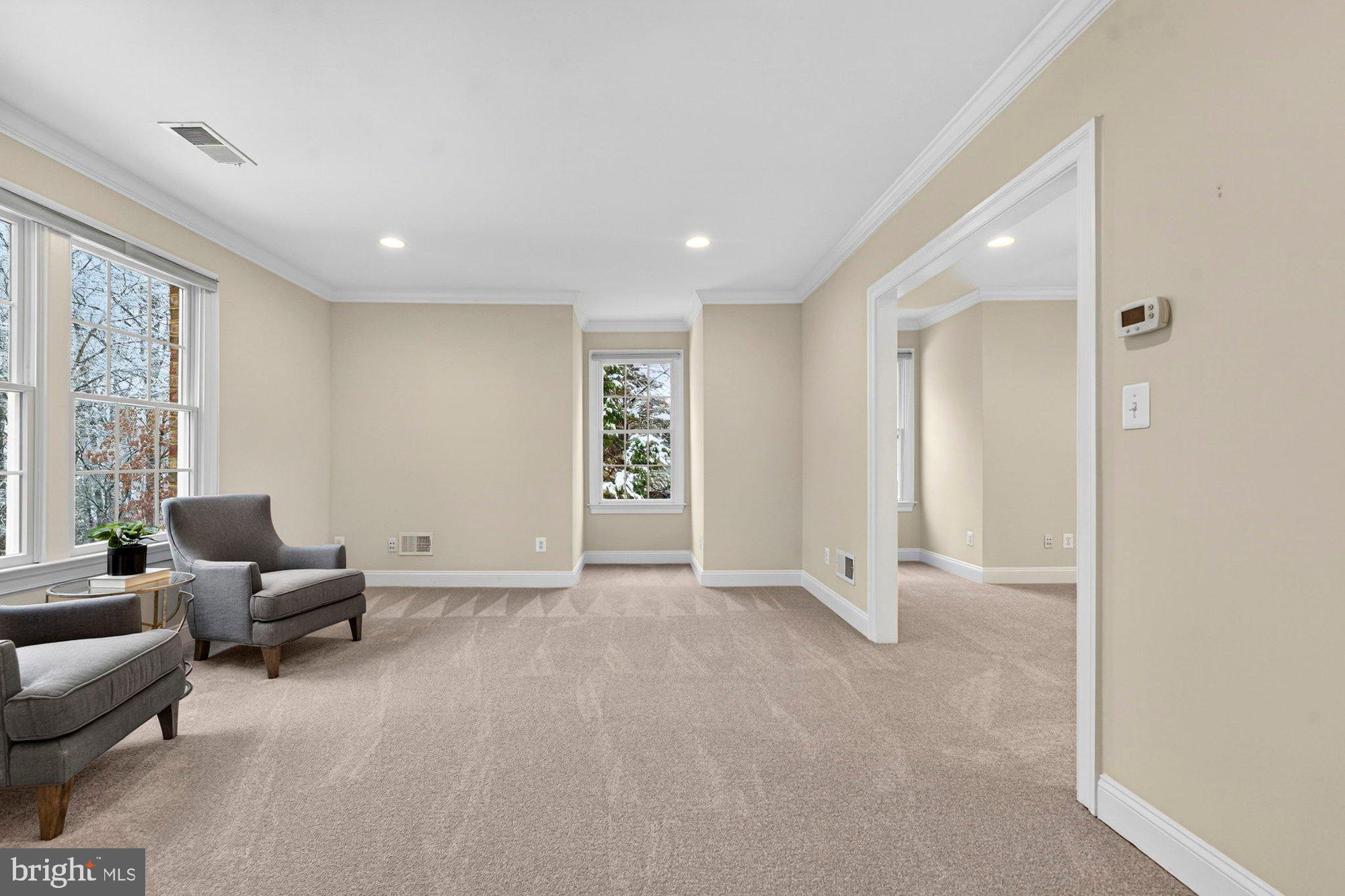 VINTAGE CREST - Residential