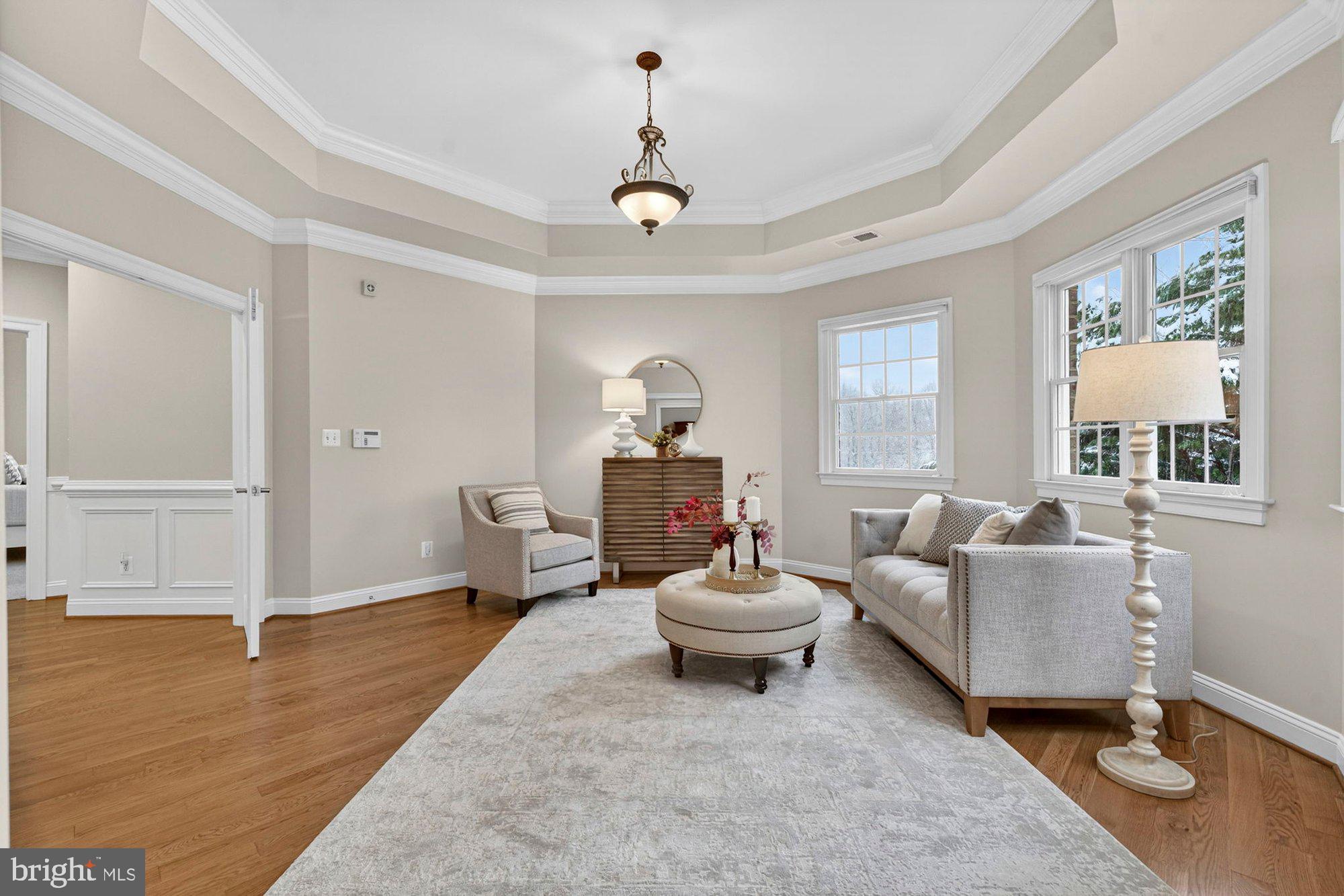 VINTAGE CREST - Residential