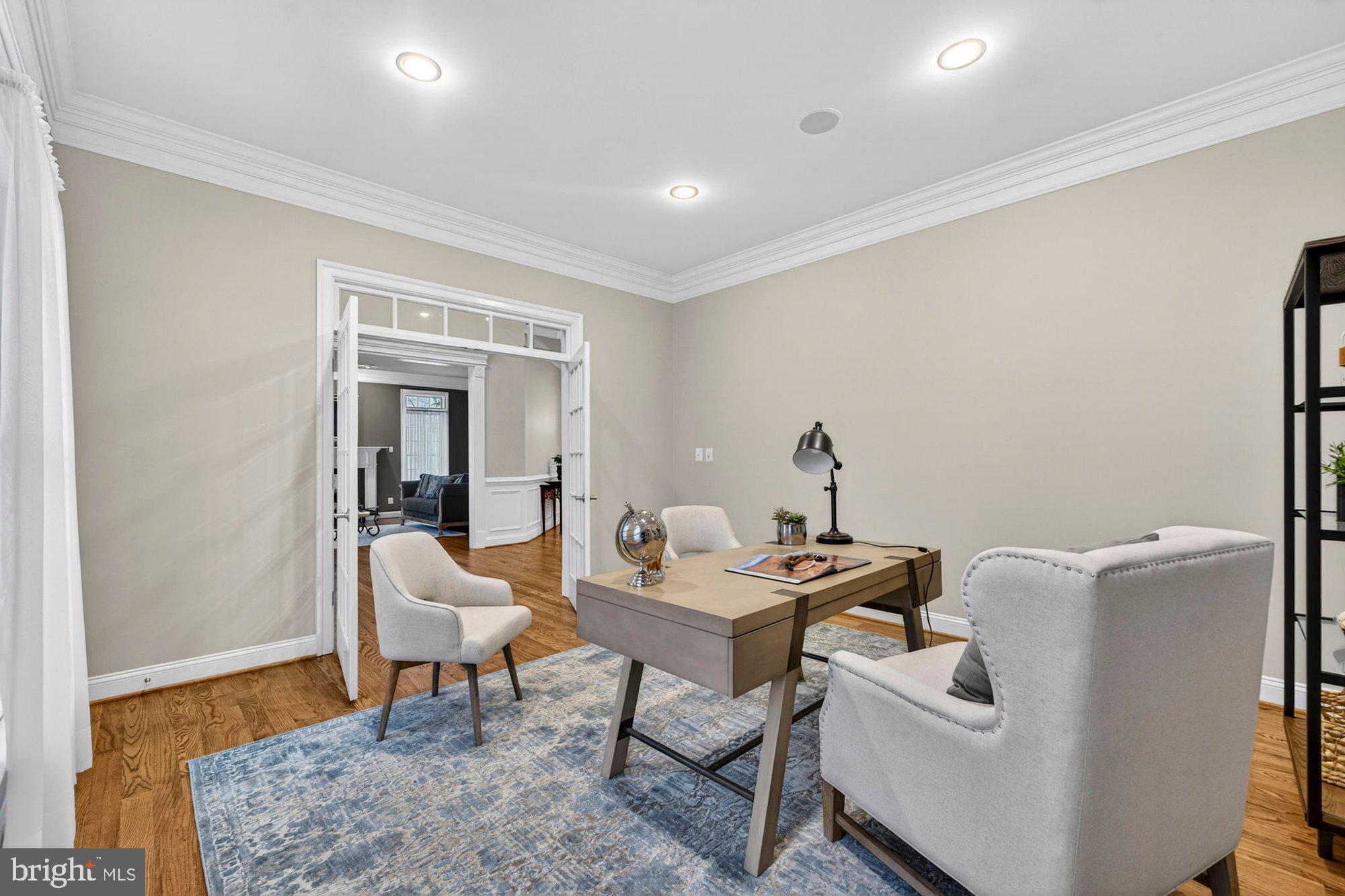 VINTAGE CREST - Residential