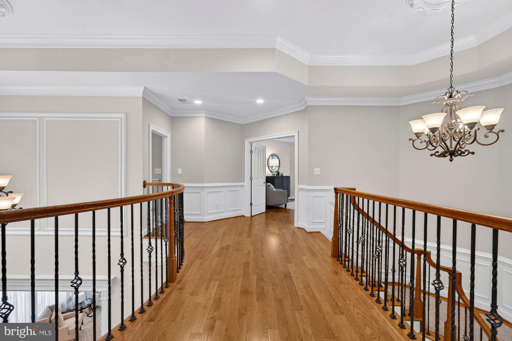 VINTAGE CREST - Residential