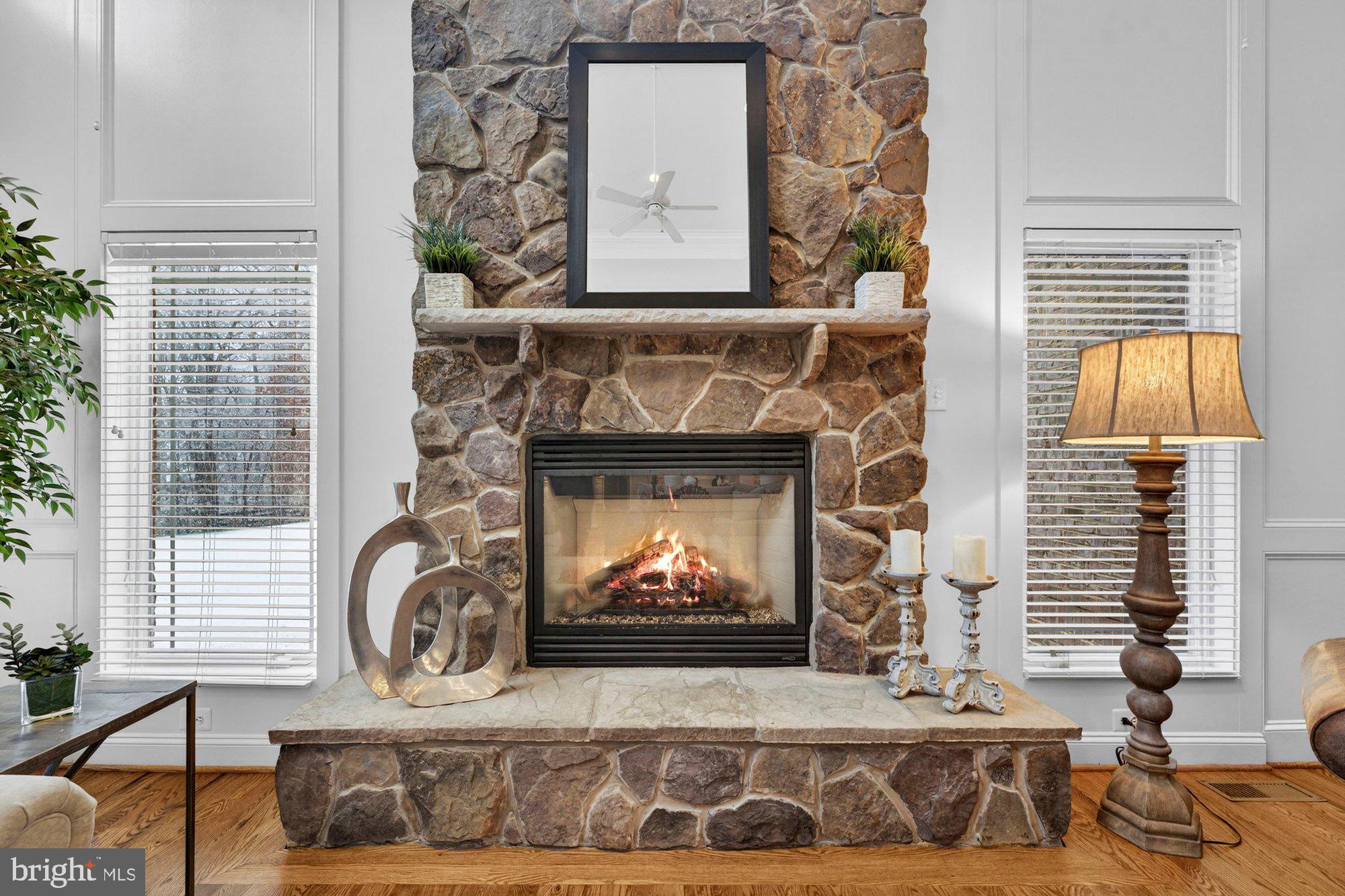 VINTAGE CREST - Residential