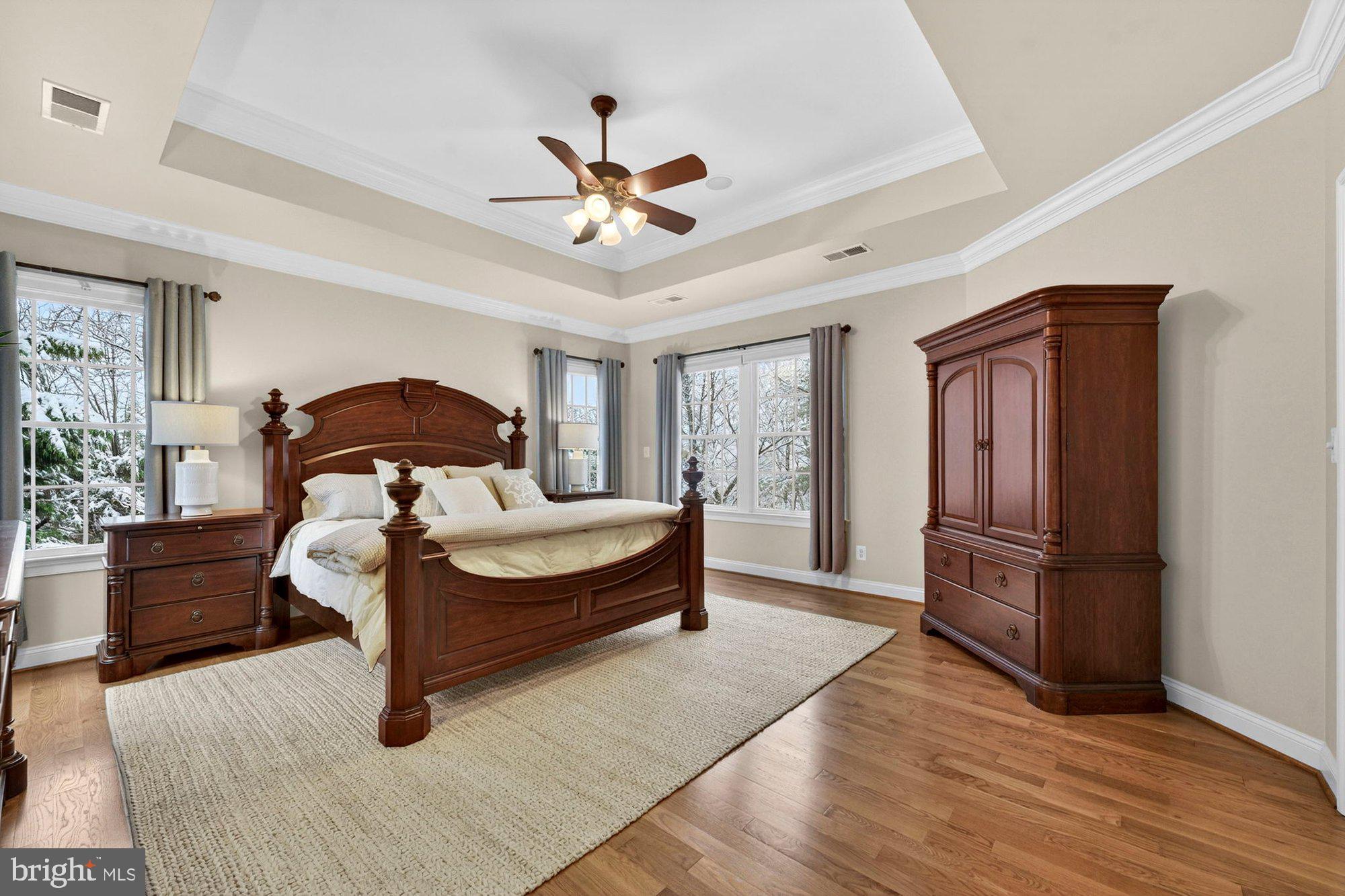 VINTAGE CREST - Residential