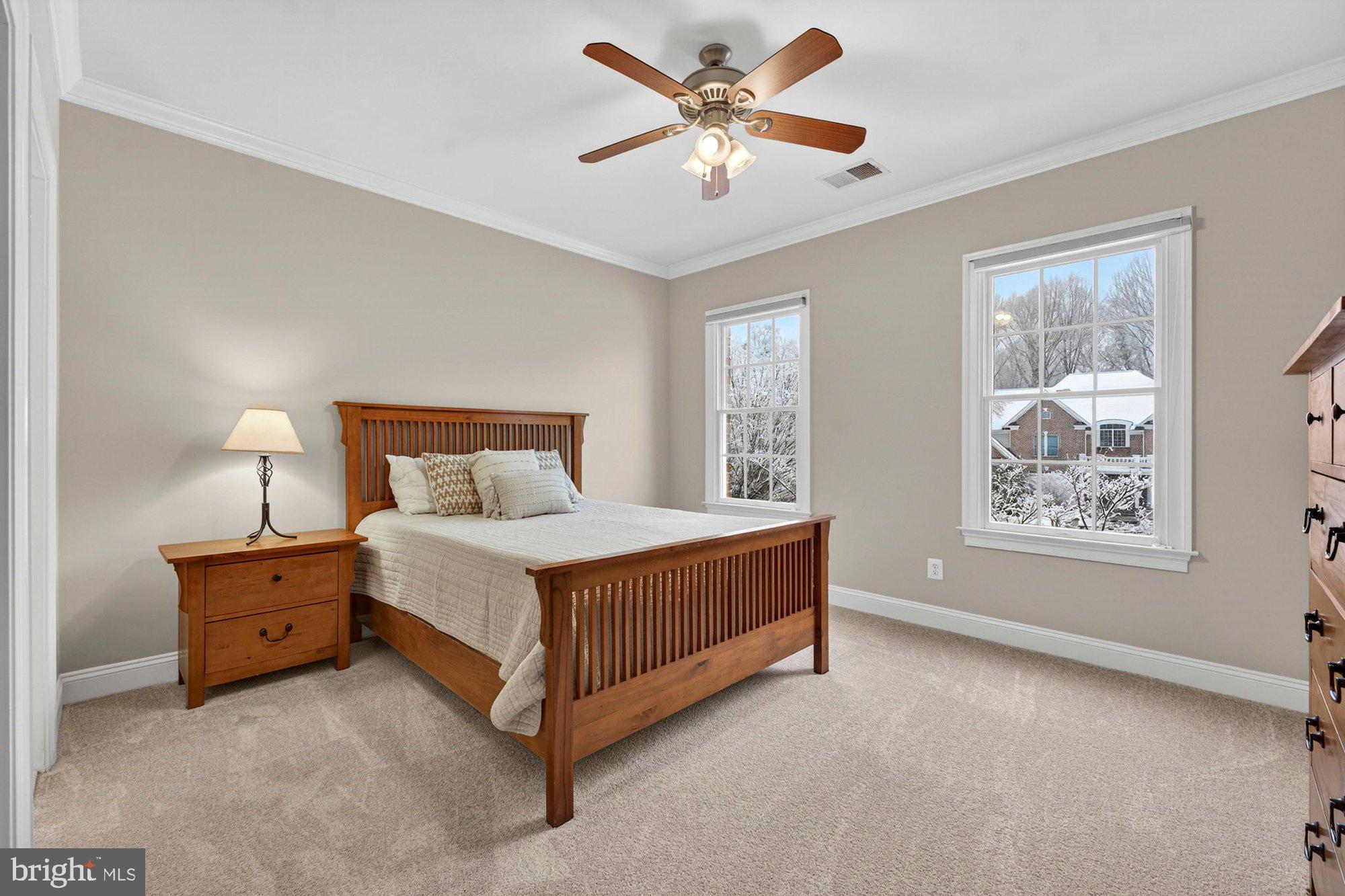 VINTAGE CREST - Residential