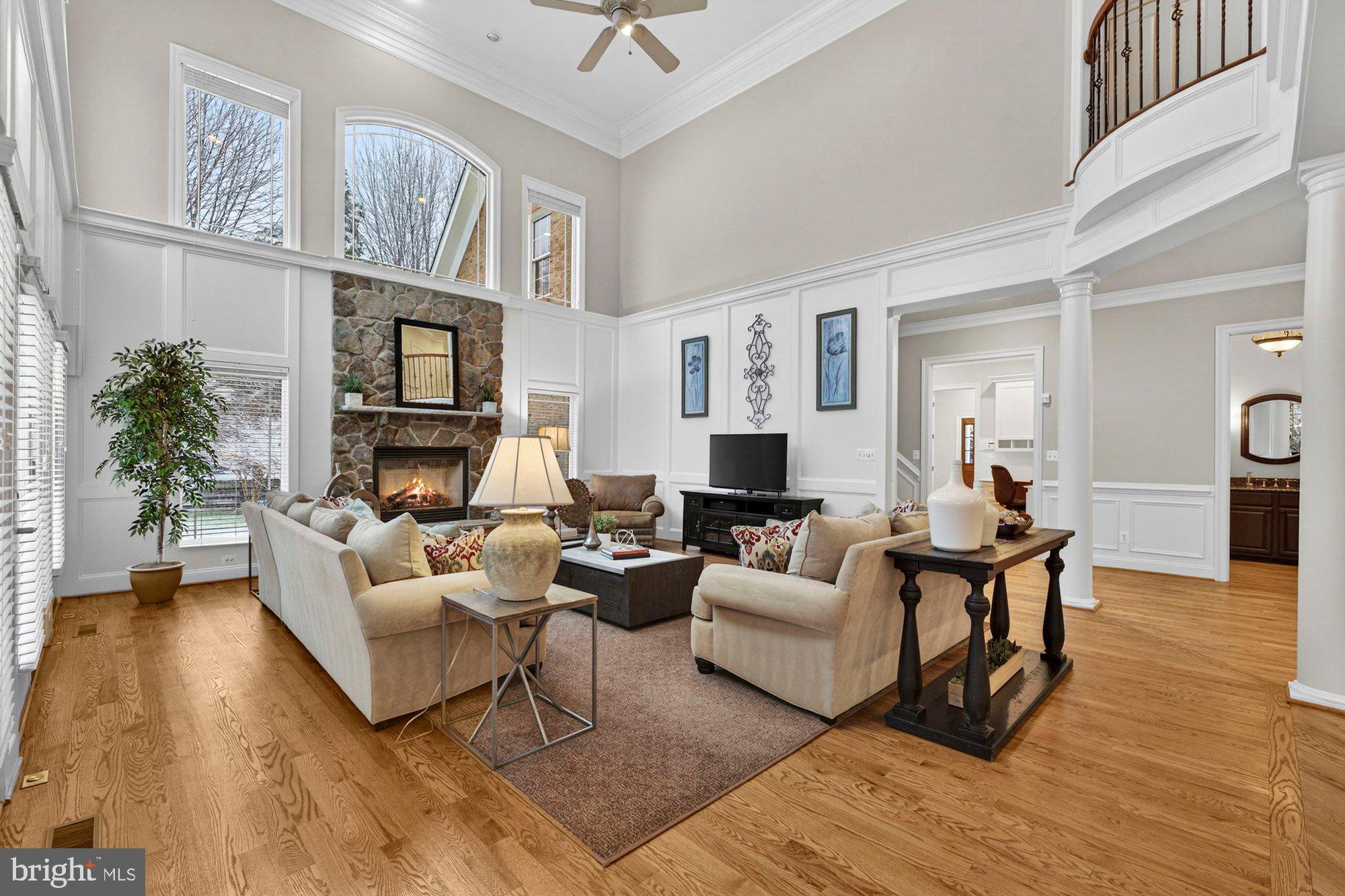 VINTAGE CREST - Residential