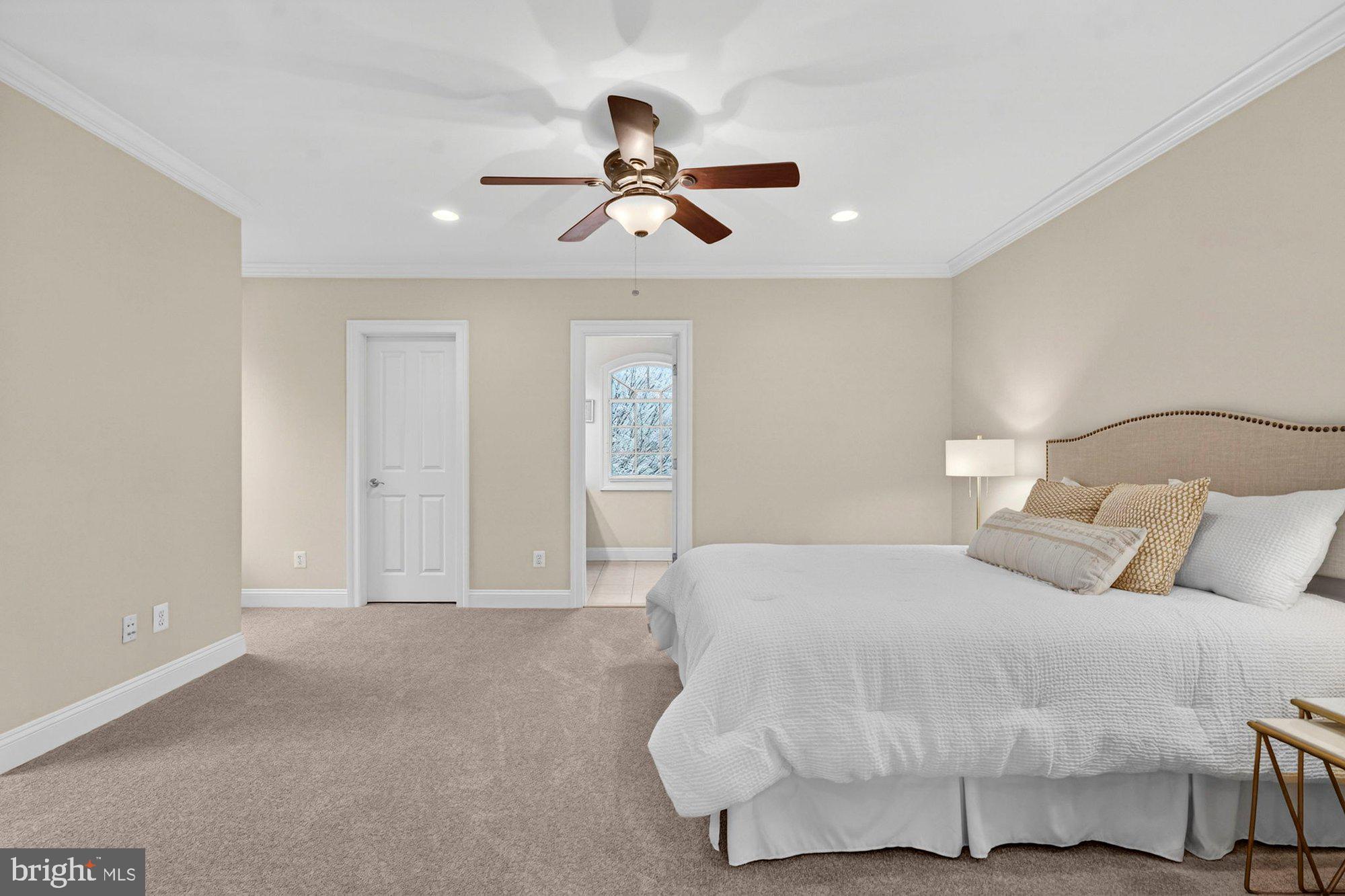 VINTAGE CREST - Residential