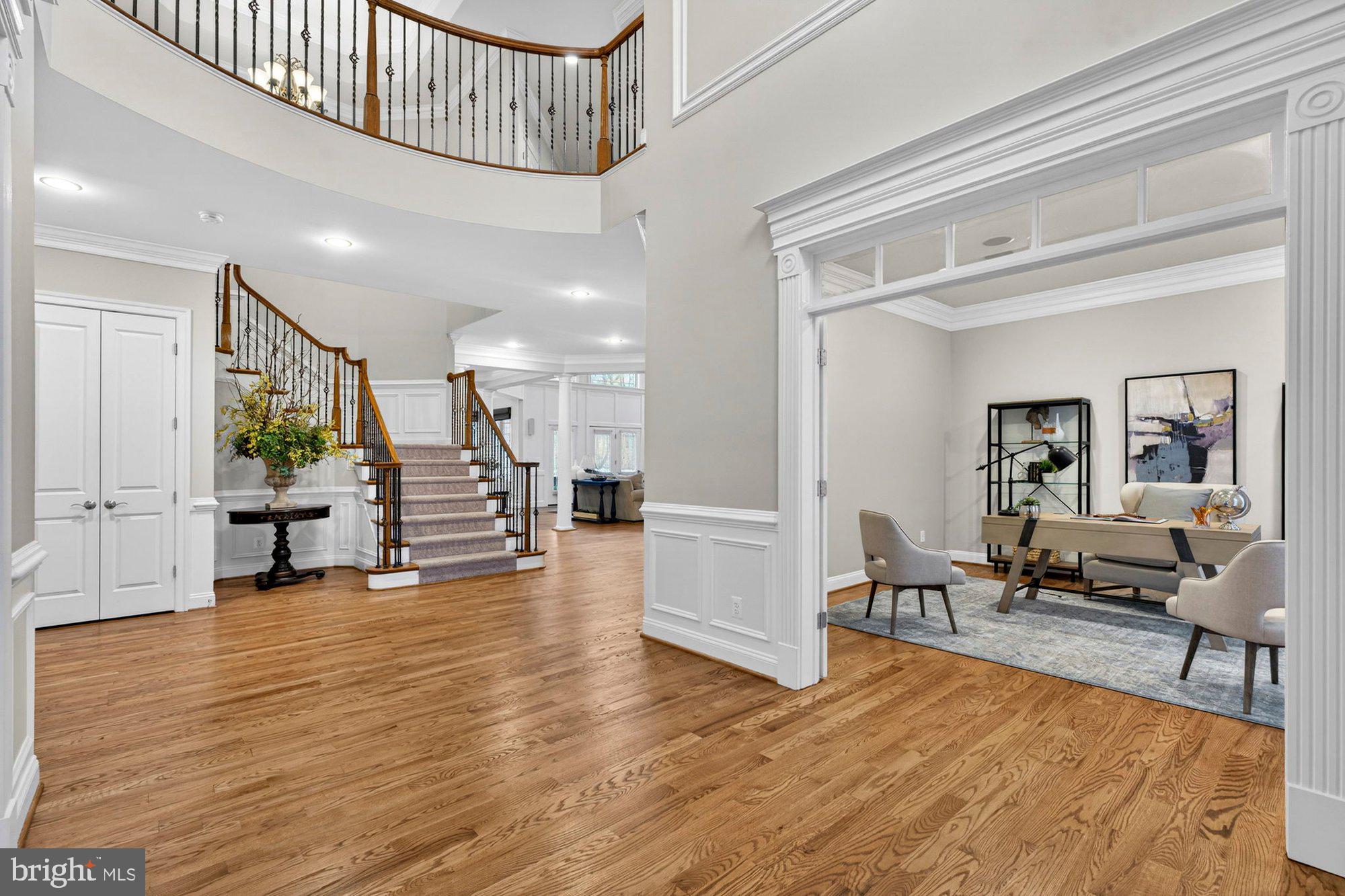 2584 VINTAGE CREST LANE