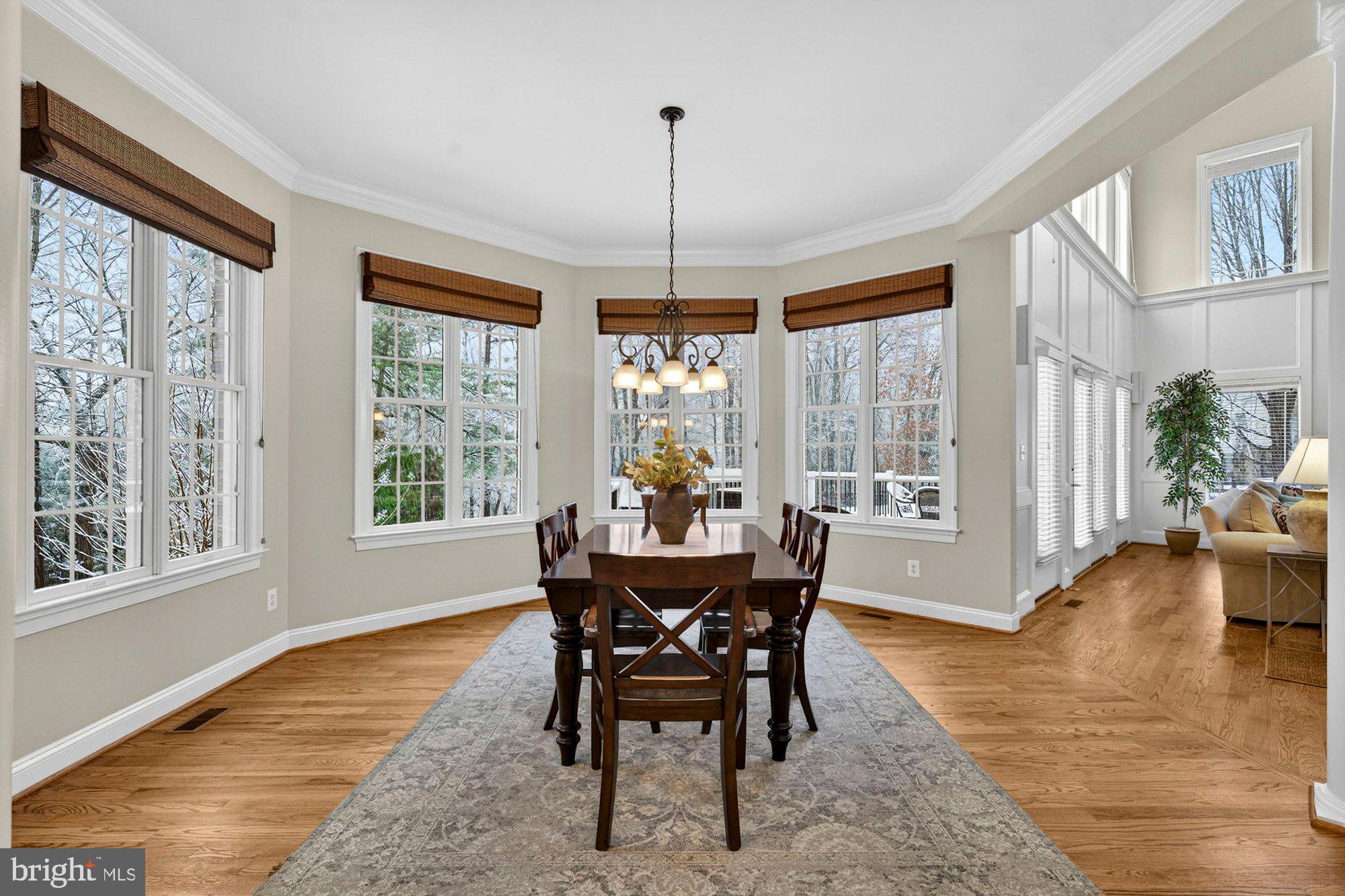 VINTAGE CREST - Residential