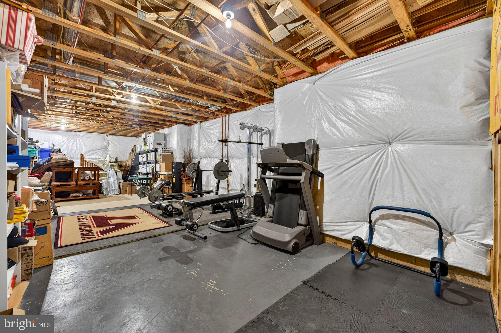 VINTAGE CREST - Residential