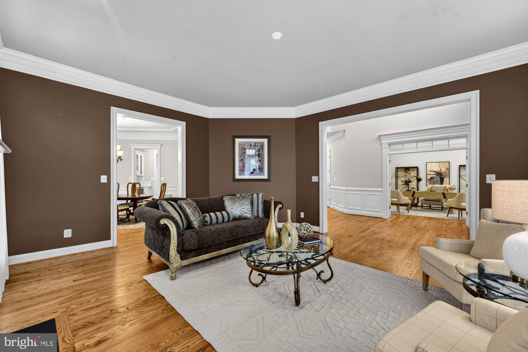 VINTAGE CREST - Residential