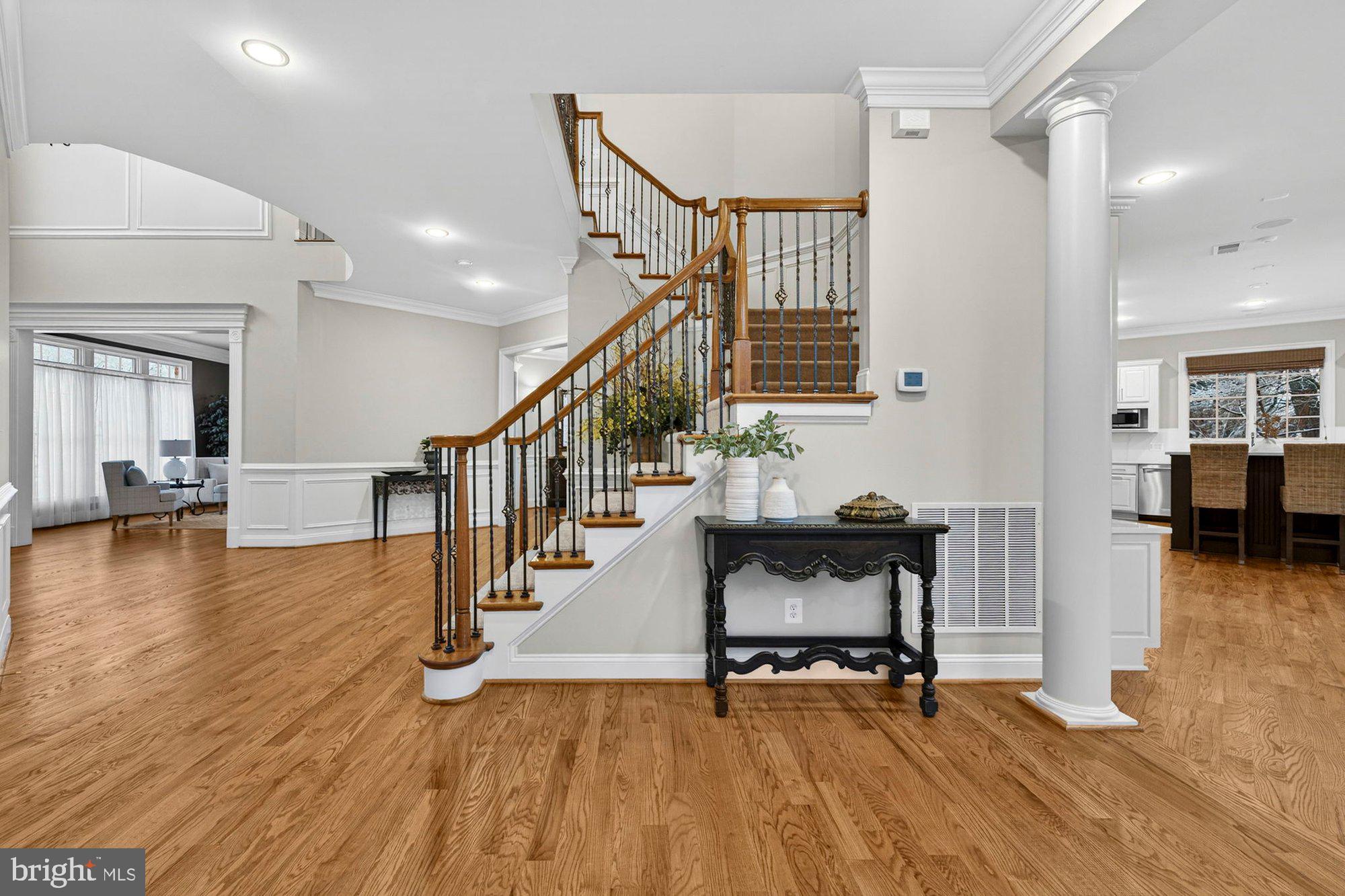 2584 VINTAGE CREST LANE