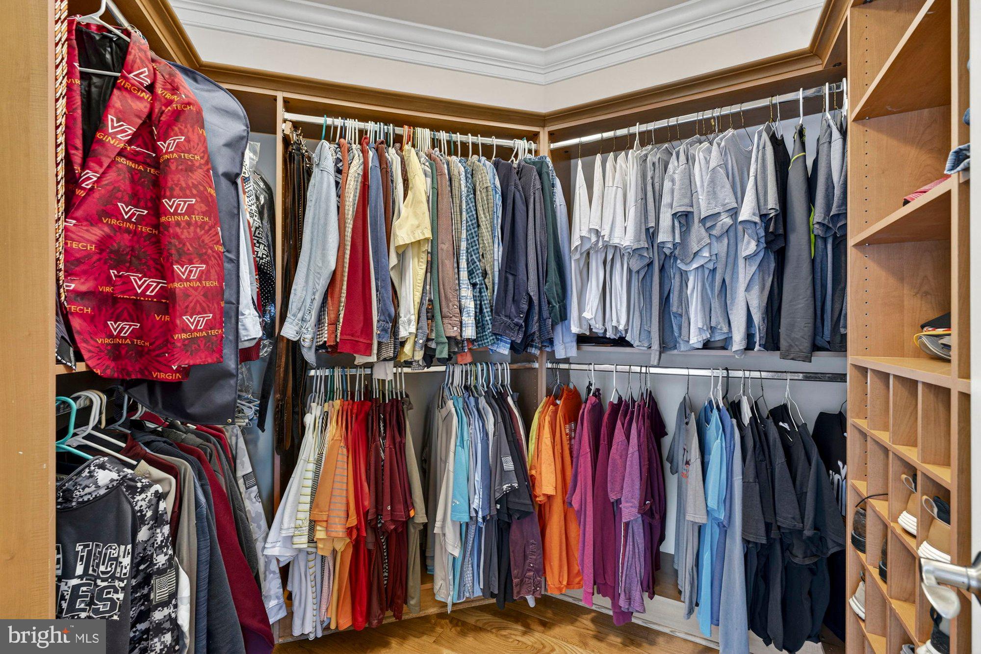 VINTAGE CREST - Residential