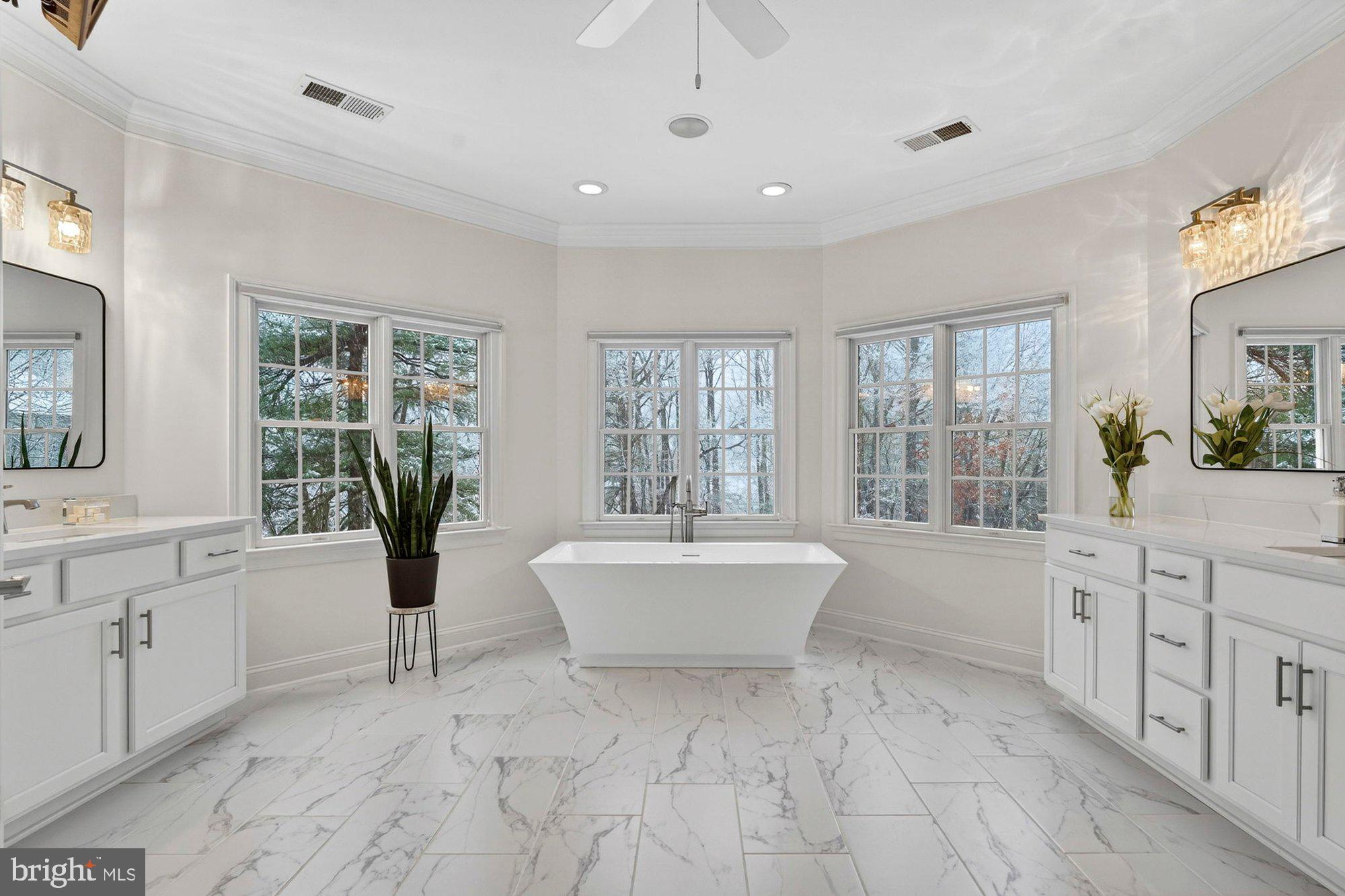 VINTAGE CREST - Residential