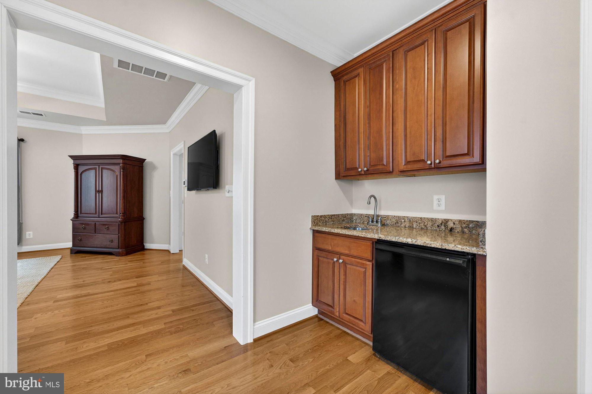 VINTAGE CREST - Residential