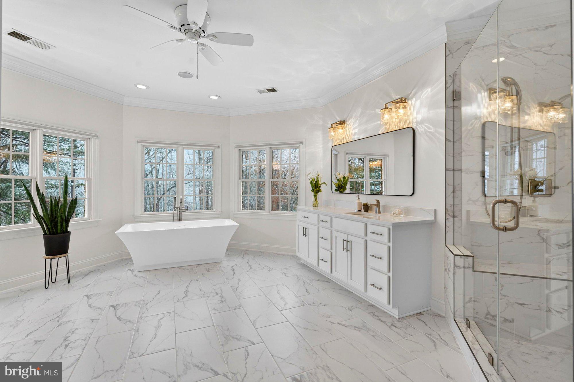 VINTAGE CREST - Residential