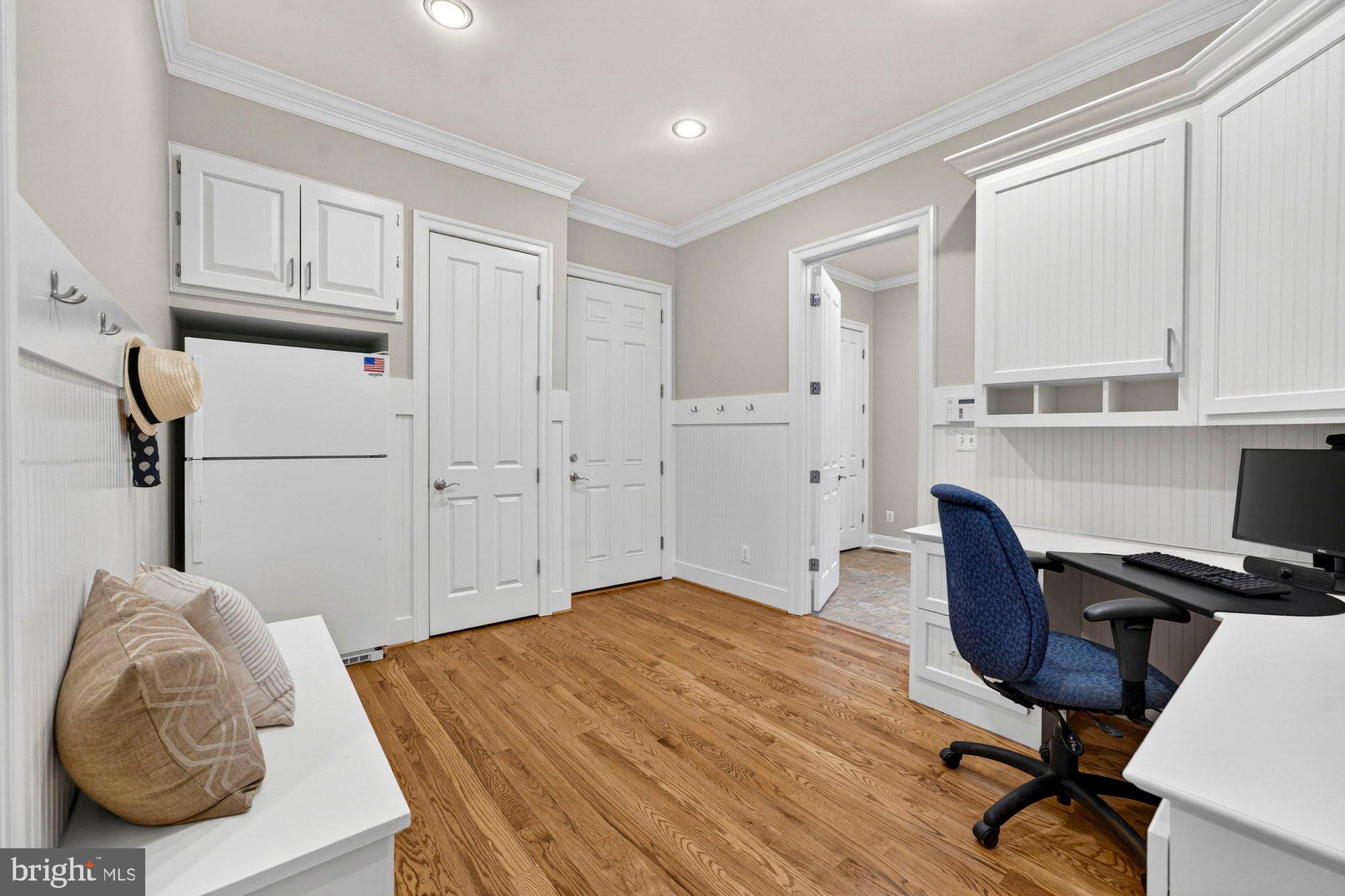 VINTAGE CREST - Residential