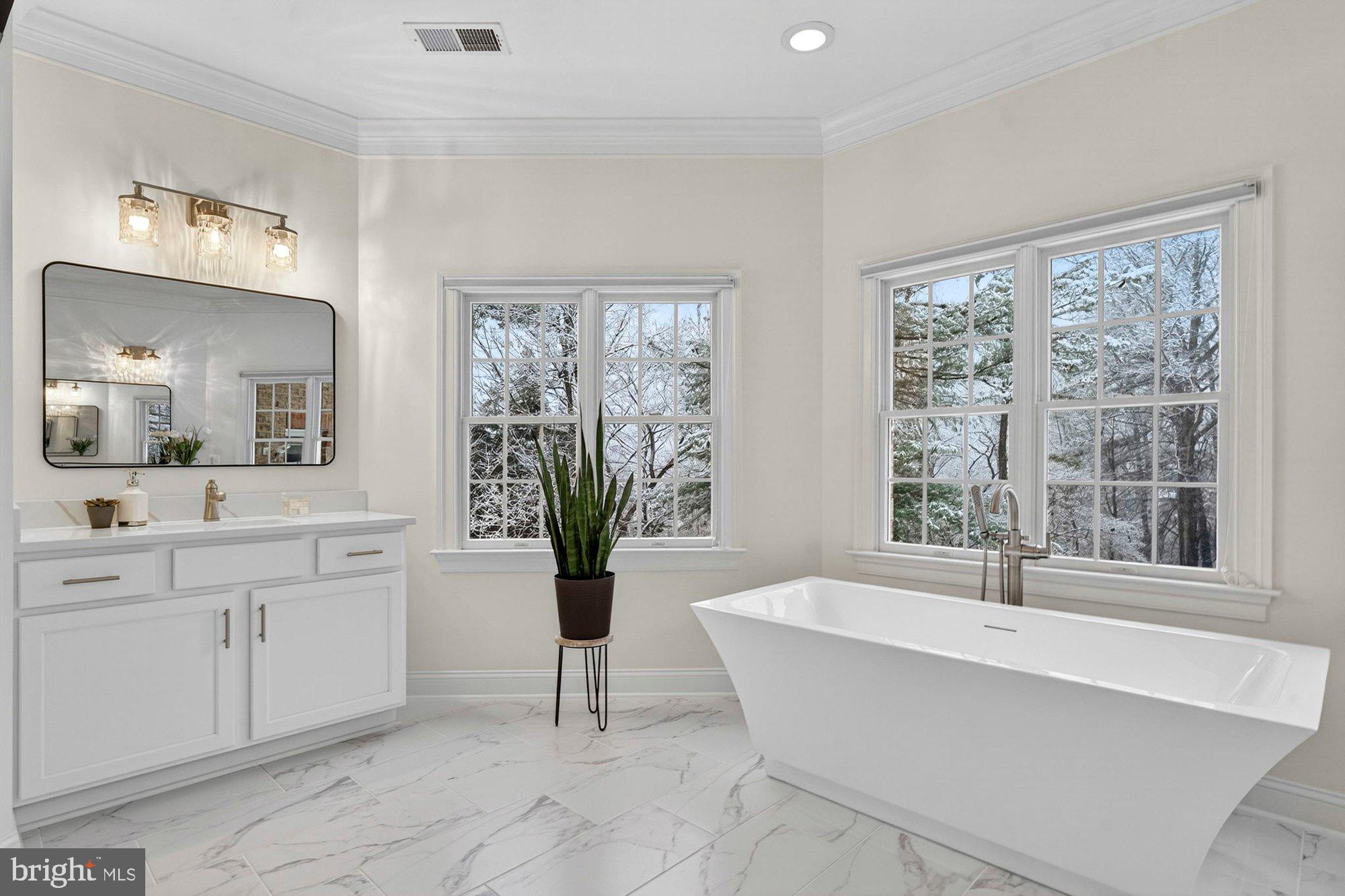 VINTAGE CREST - Residential