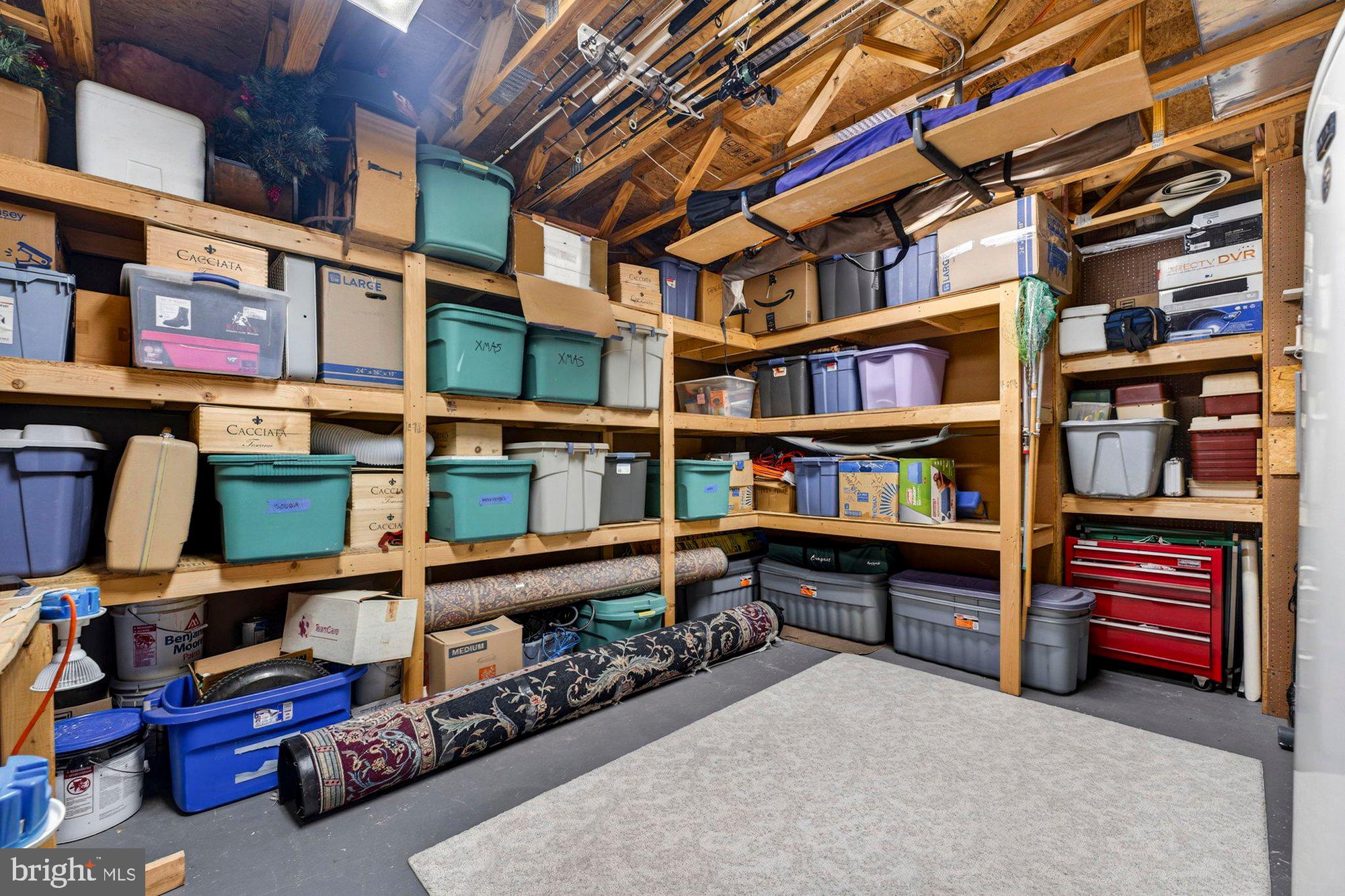 VINTAGE CREST - Residential