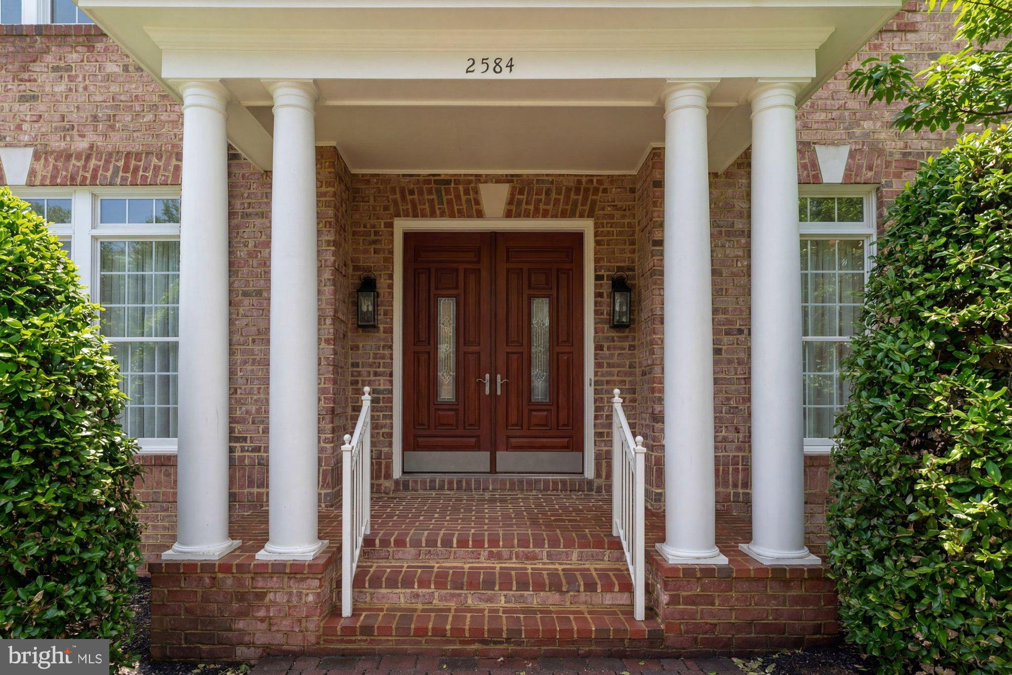 VINTAGE CREST - Residential