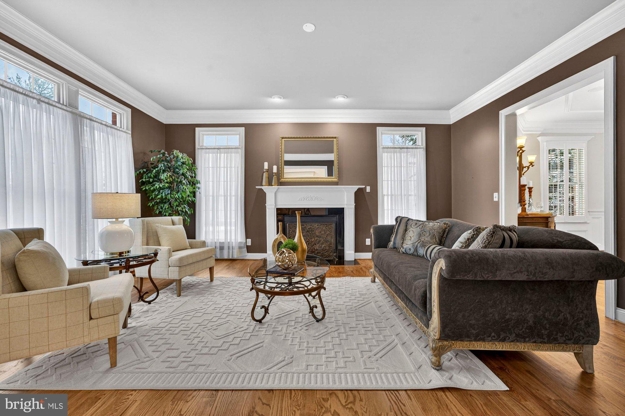 VINTAGE CREST - Residential