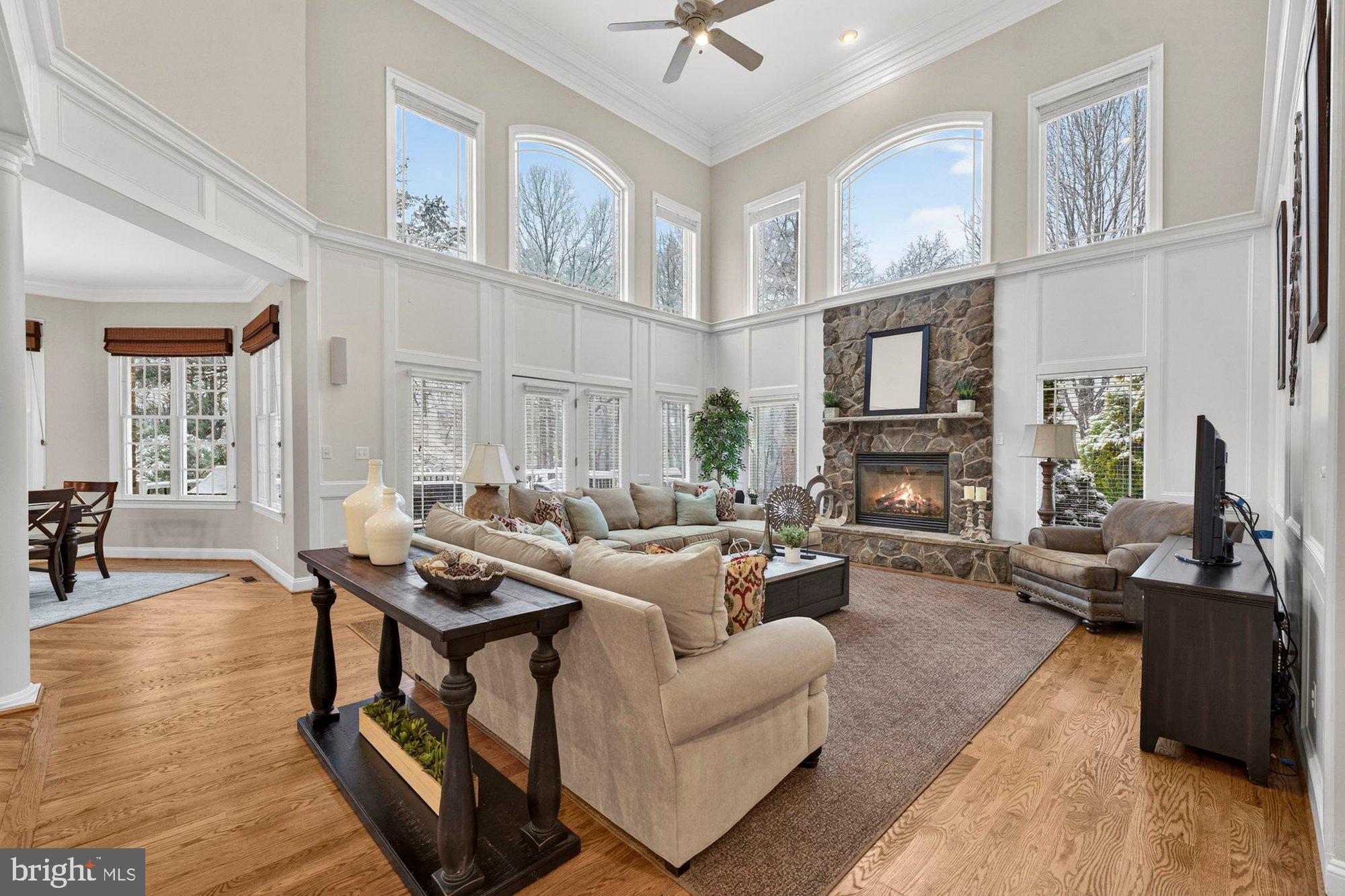 VINTAGE CREST - Residential