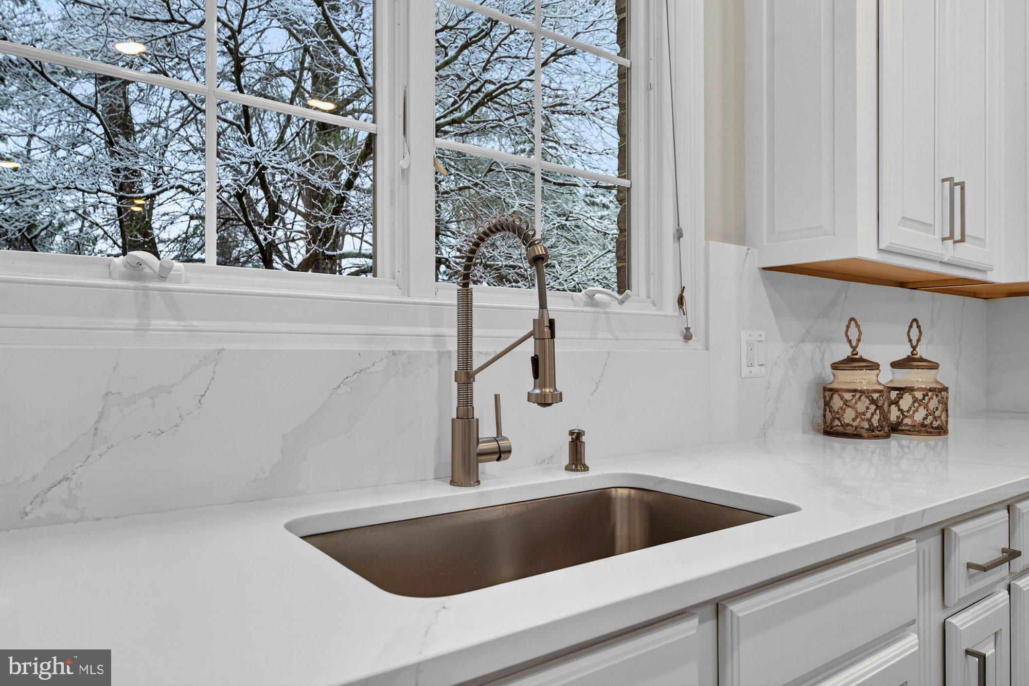 VINTAGE CREST - Residential