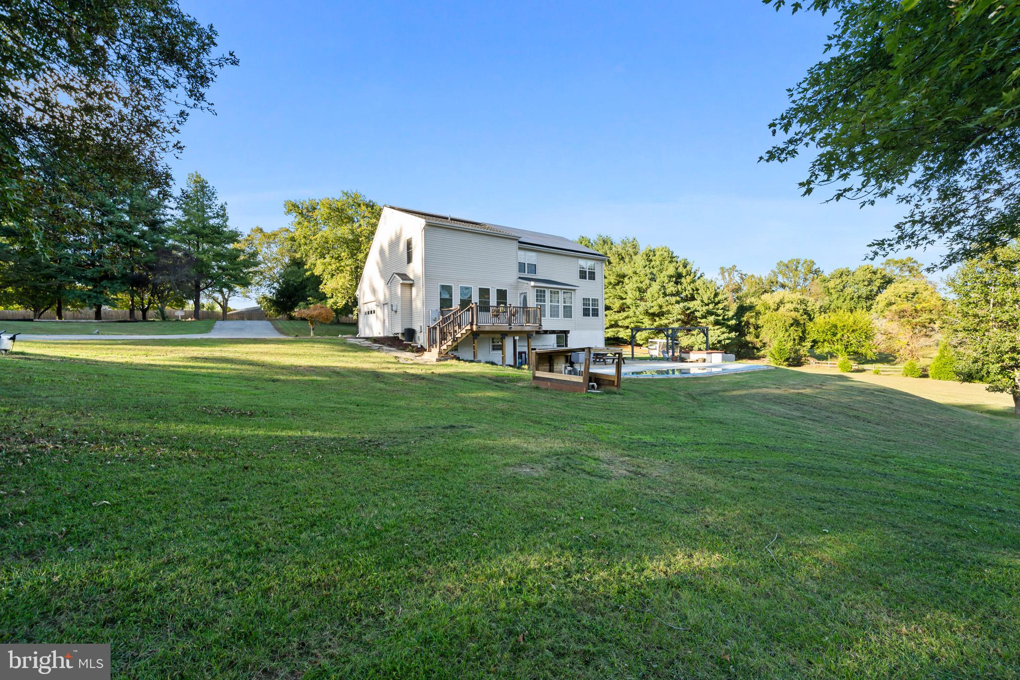 LORD CALVERT HILLS - Residential